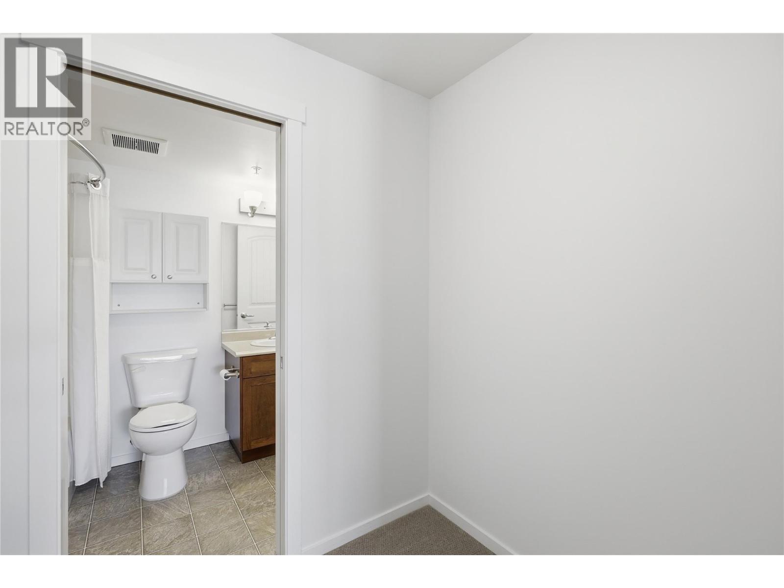 689 Tranquille Road Unit# 513 Property Photo 18