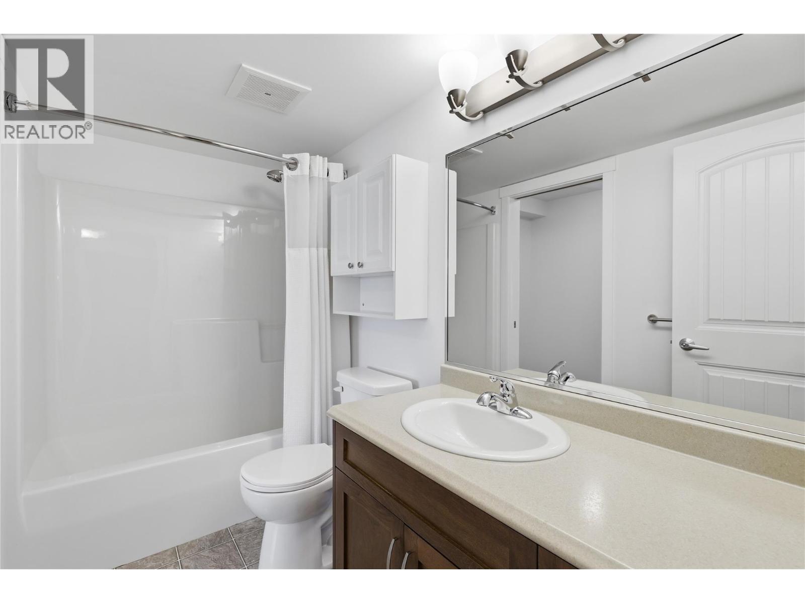 689 Tranquille Road Unit# 513 Property Photo 19