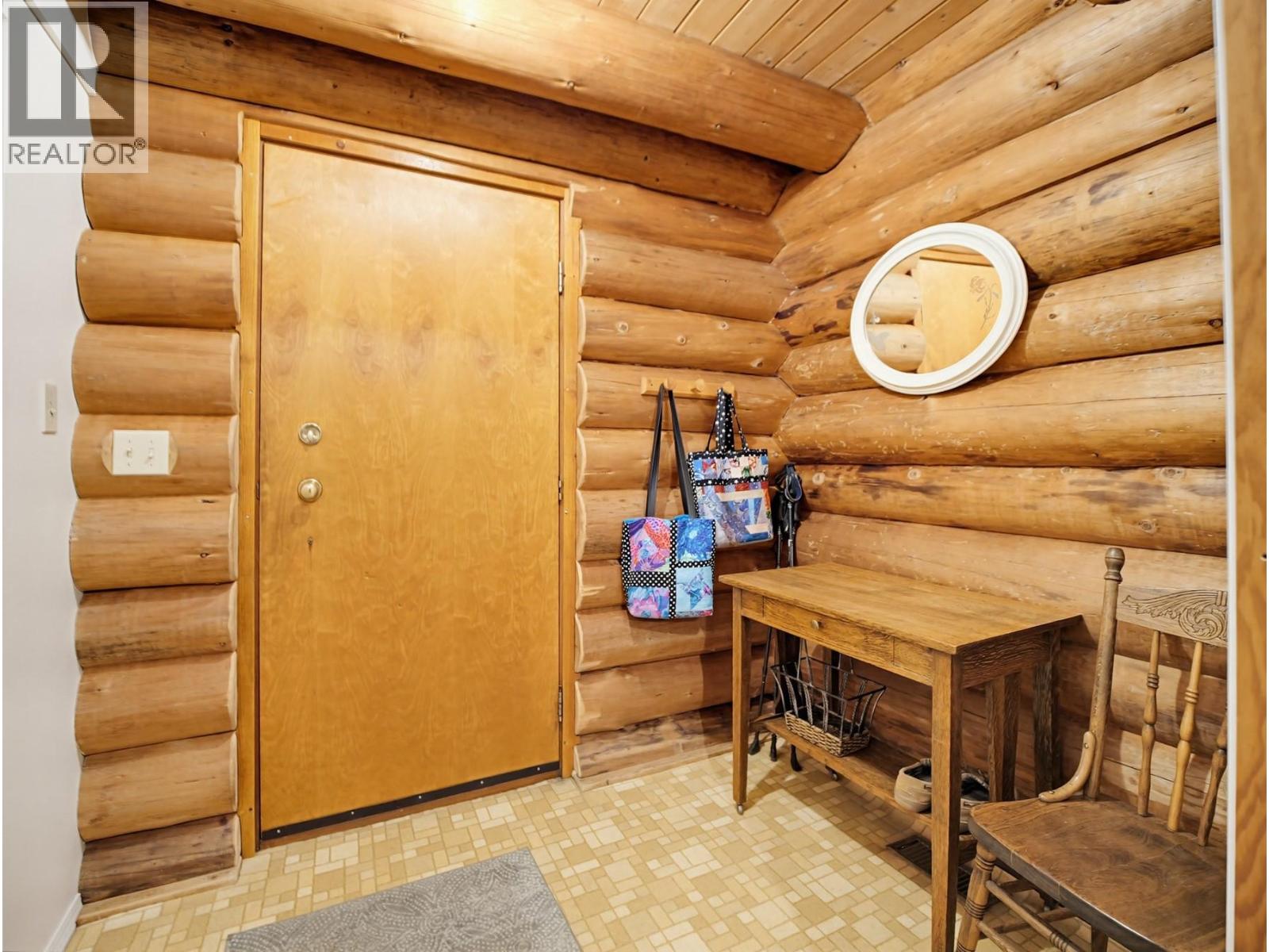 3330 Henderson Road Property Photo 12