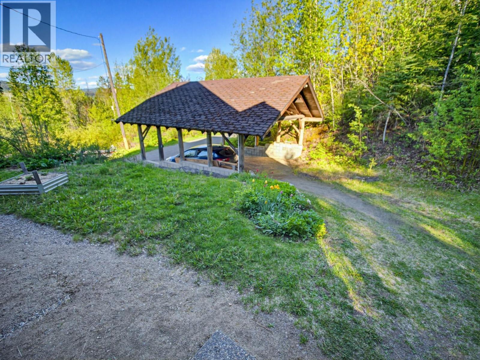 3330 Henderson Road Property Photo 31