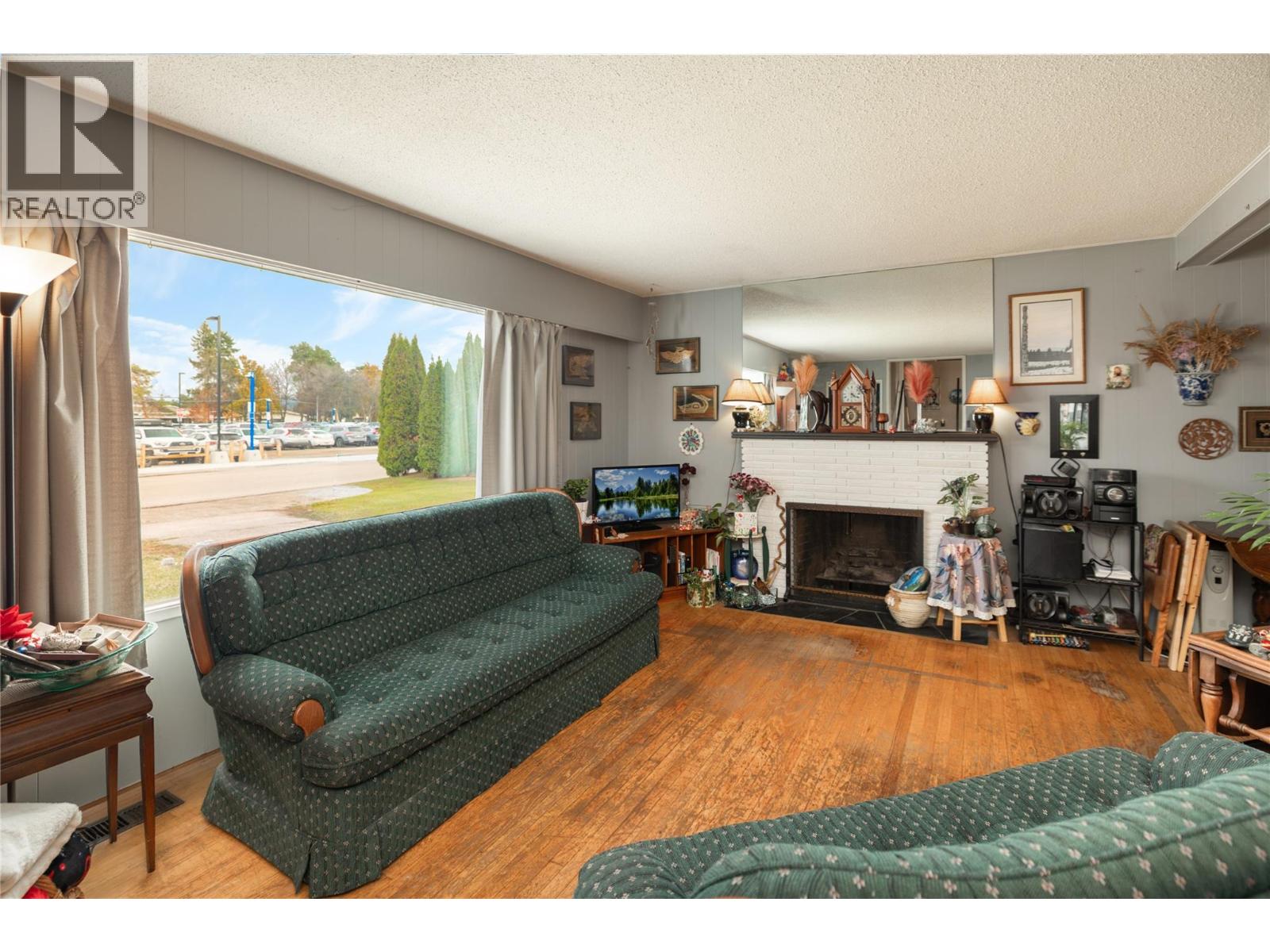 2150 Burnett Street Property Photo 2