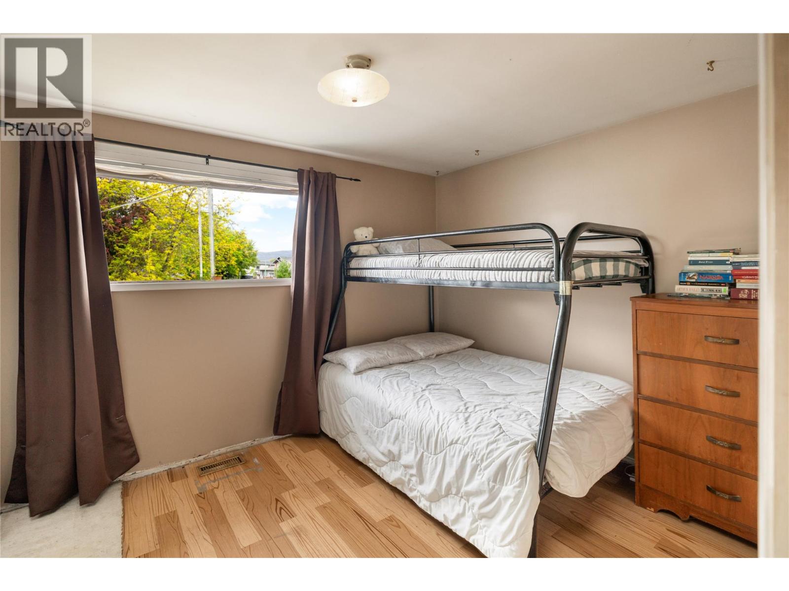 2150 Burnett Street Property Photo 6