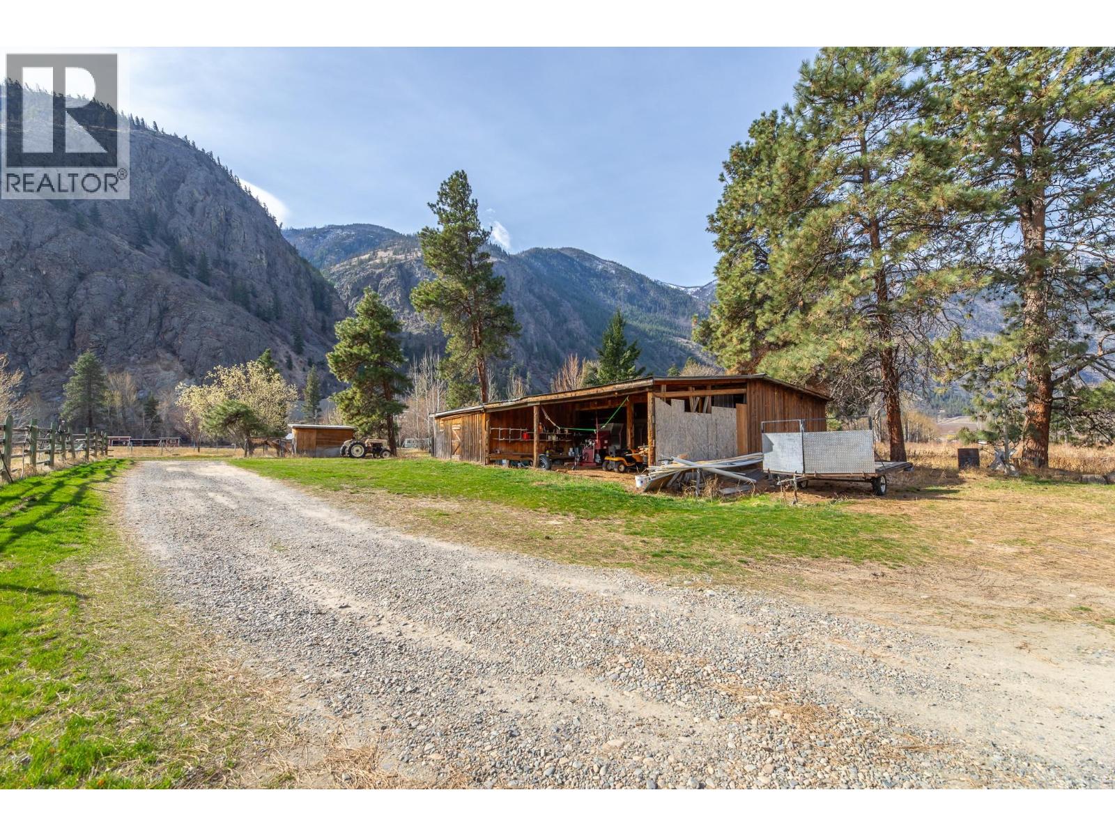3210 / 3208 Cory Road Property Photo 36