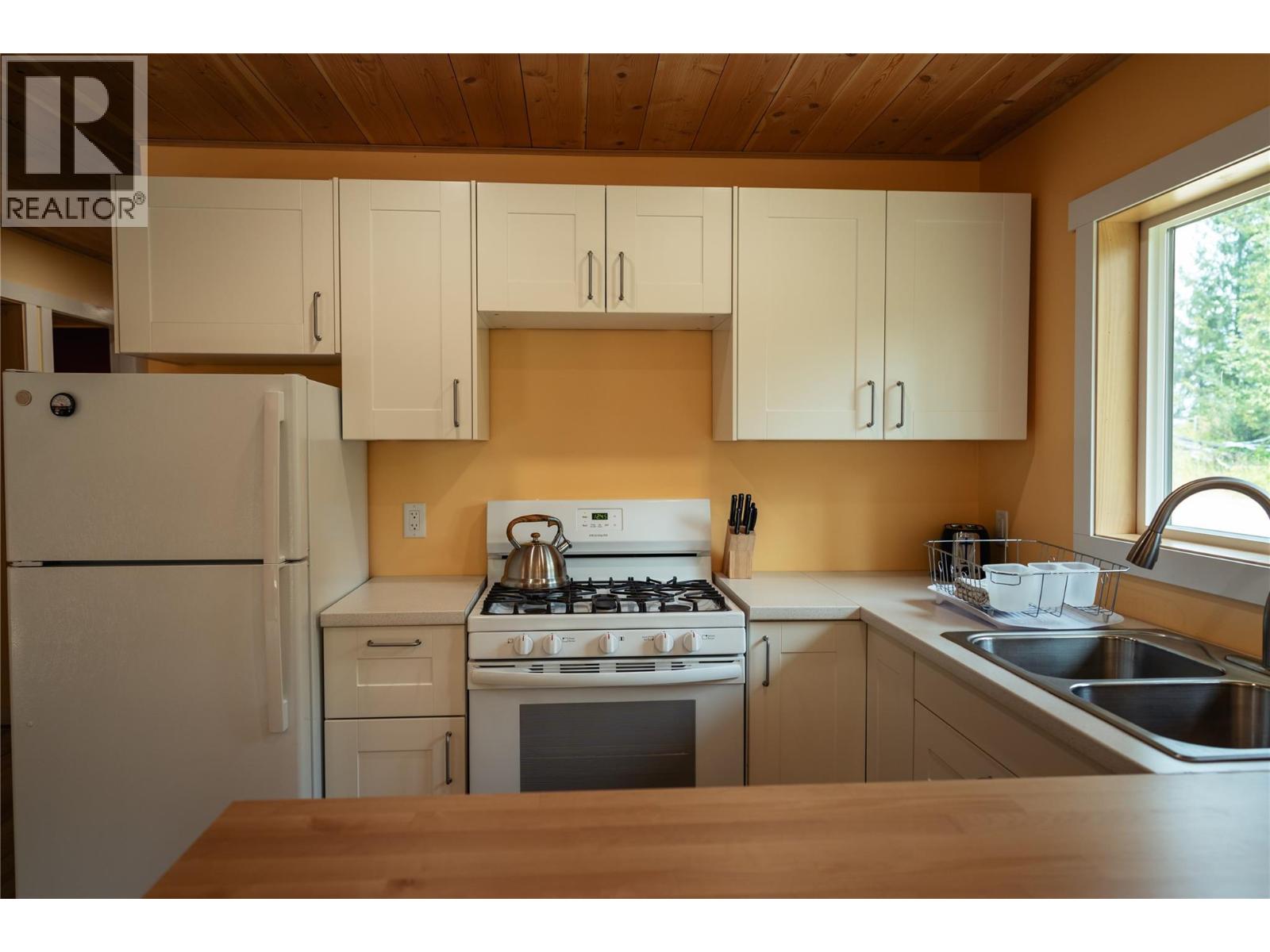 592 Bear Valley Road Property Photo 75