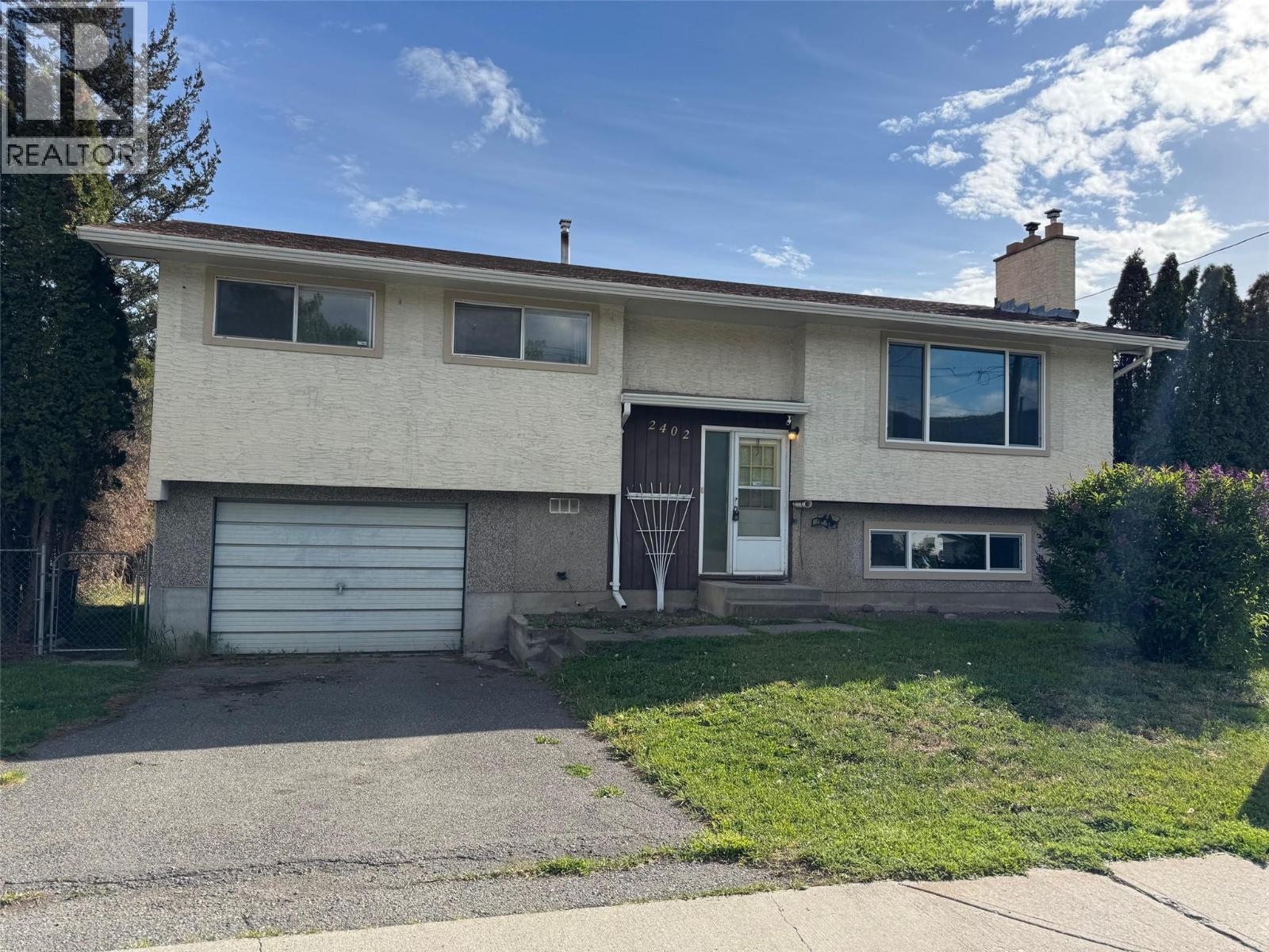 2402 Clapperton Avenue Property Photo 1