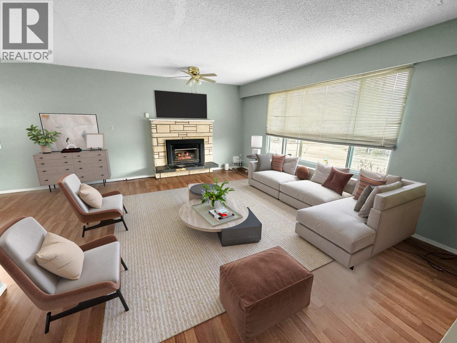 2402 Clapperton Avenue Property Photo 6
