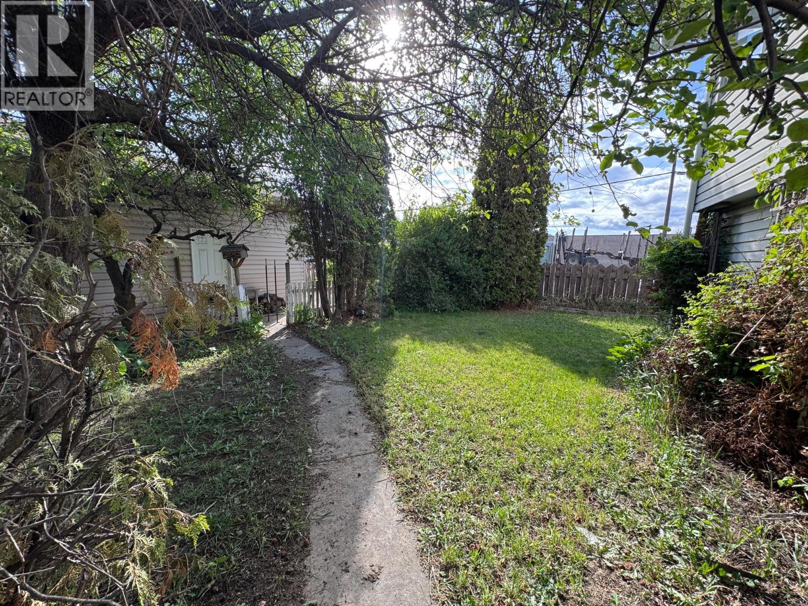 2402 Clapperton Avenue Property Photo 18