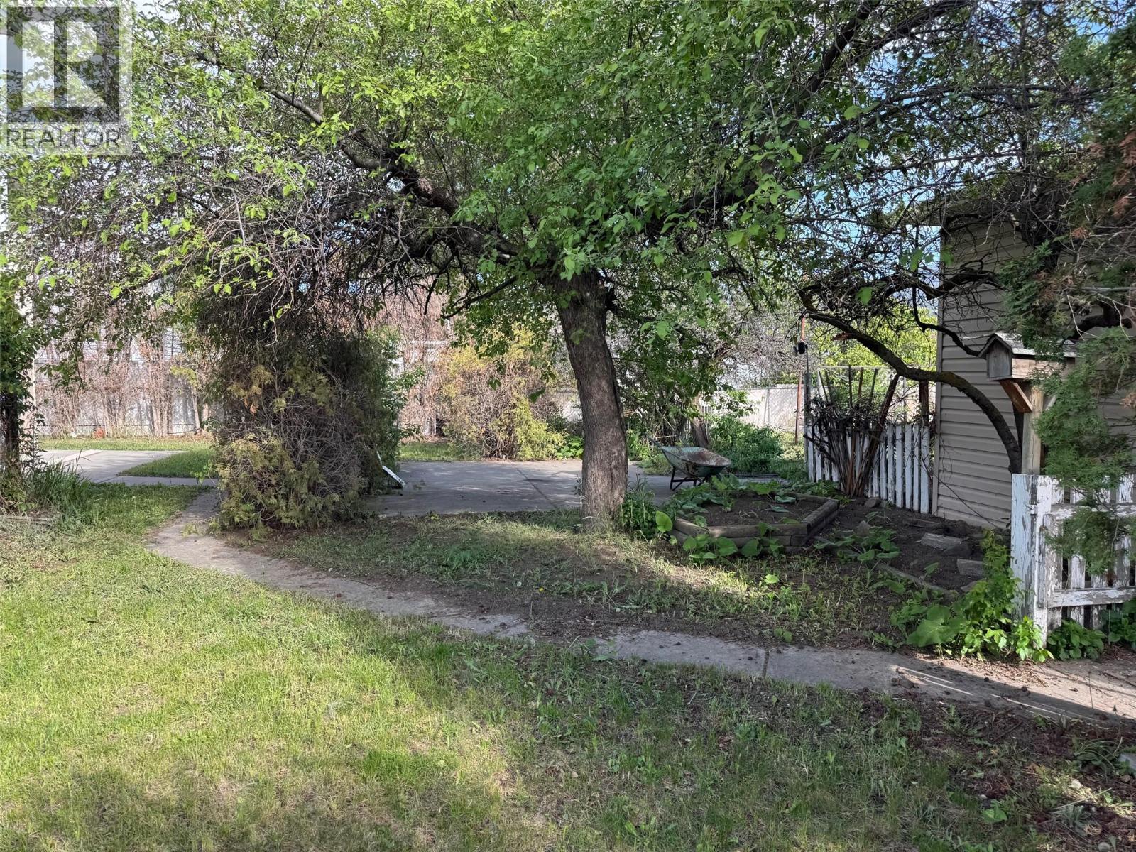 2402 Clapperton Avenue Property Photo 21