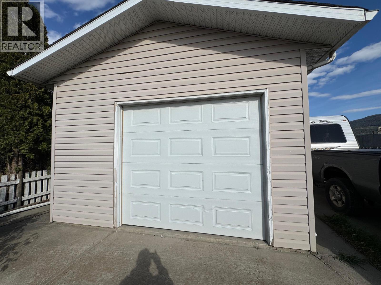 2402 Clapperton Avenue Property Photo 22