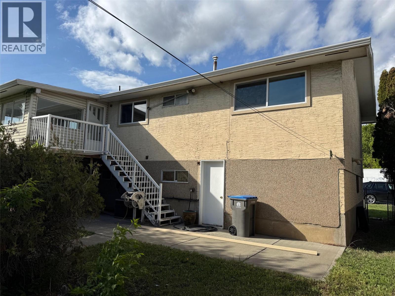 2402 Clapperton Avenue Property Photo 28