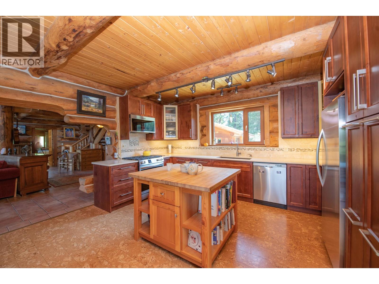 592 Bear Valley Road Property Photo 13