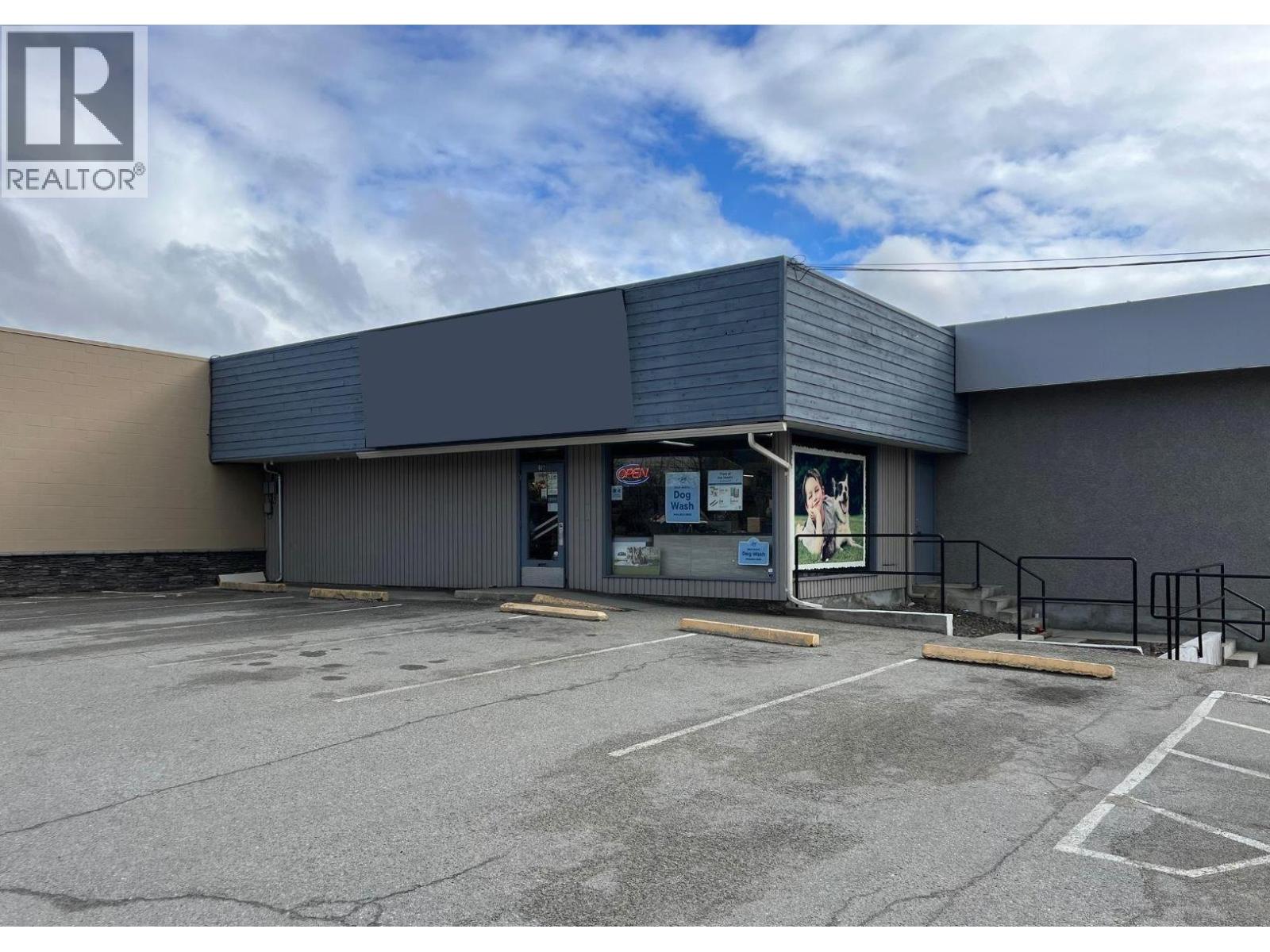 402 Industrial Avenue E Property Photo 1