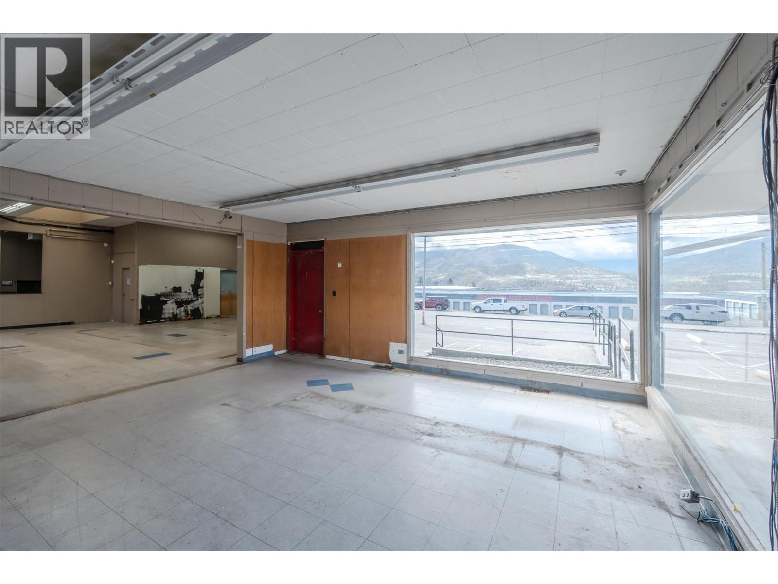 402 Industrial Avenue E Property Photo 4
