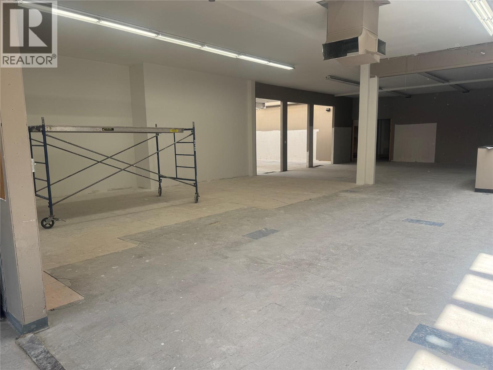 402 Industrial Avenue E Property Photo 6