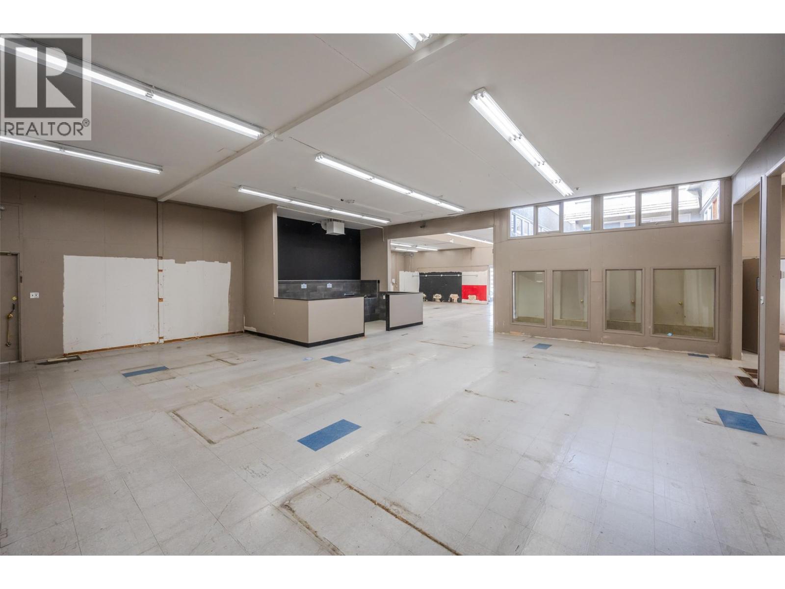402 Industrial Avenue E Property Photo 14