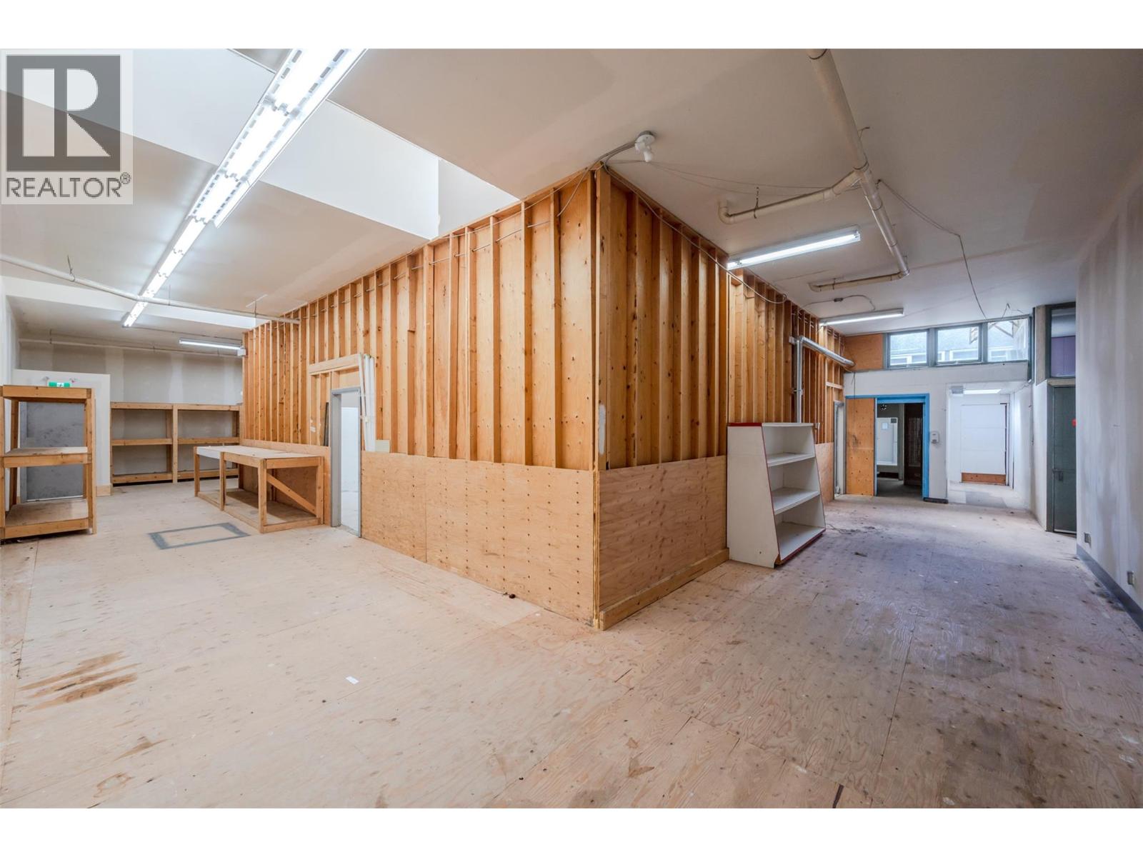 402 Industrial Avenue E Property Photo 18