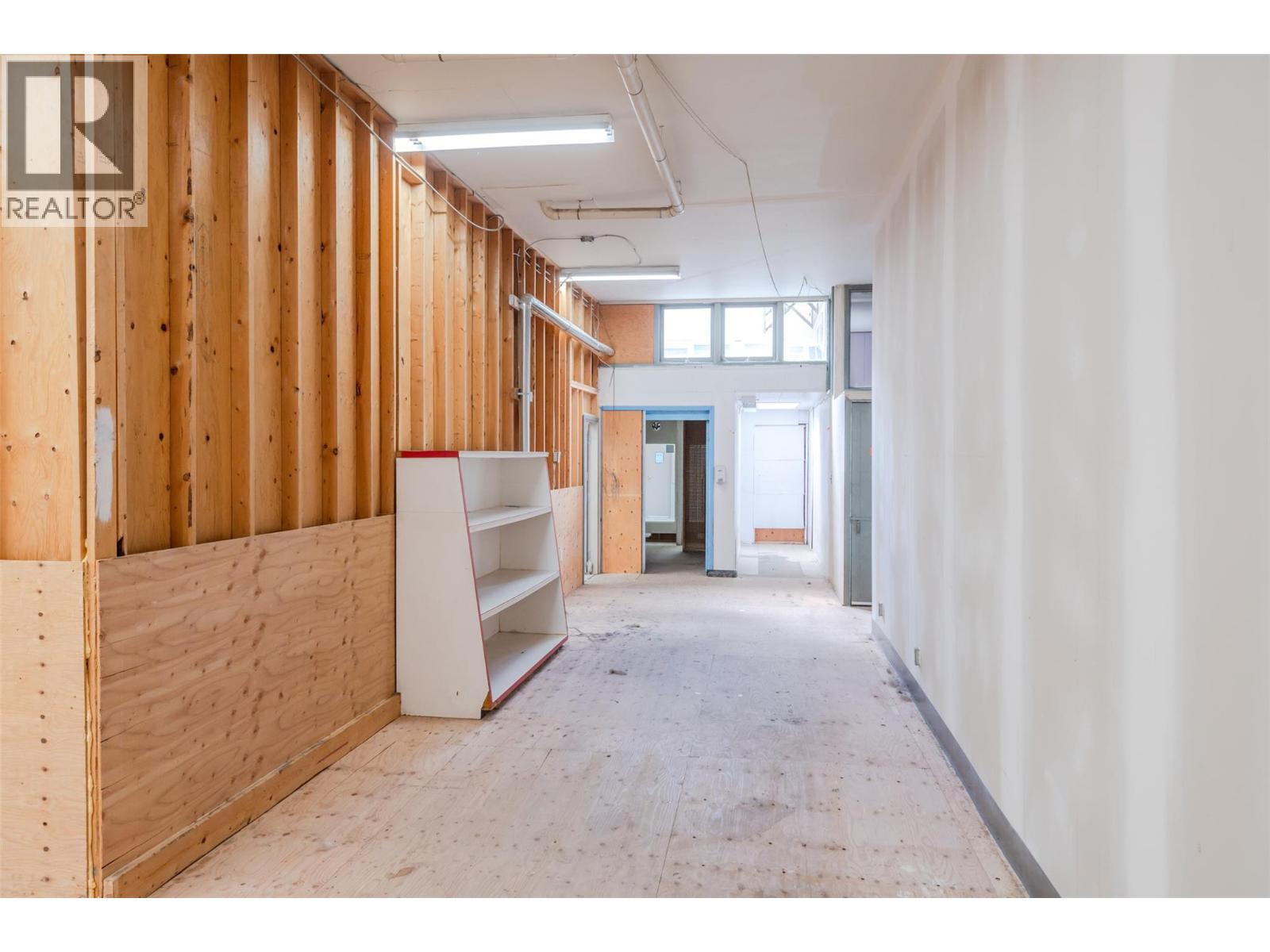 402 Industrial Avenue E Property Photo 19