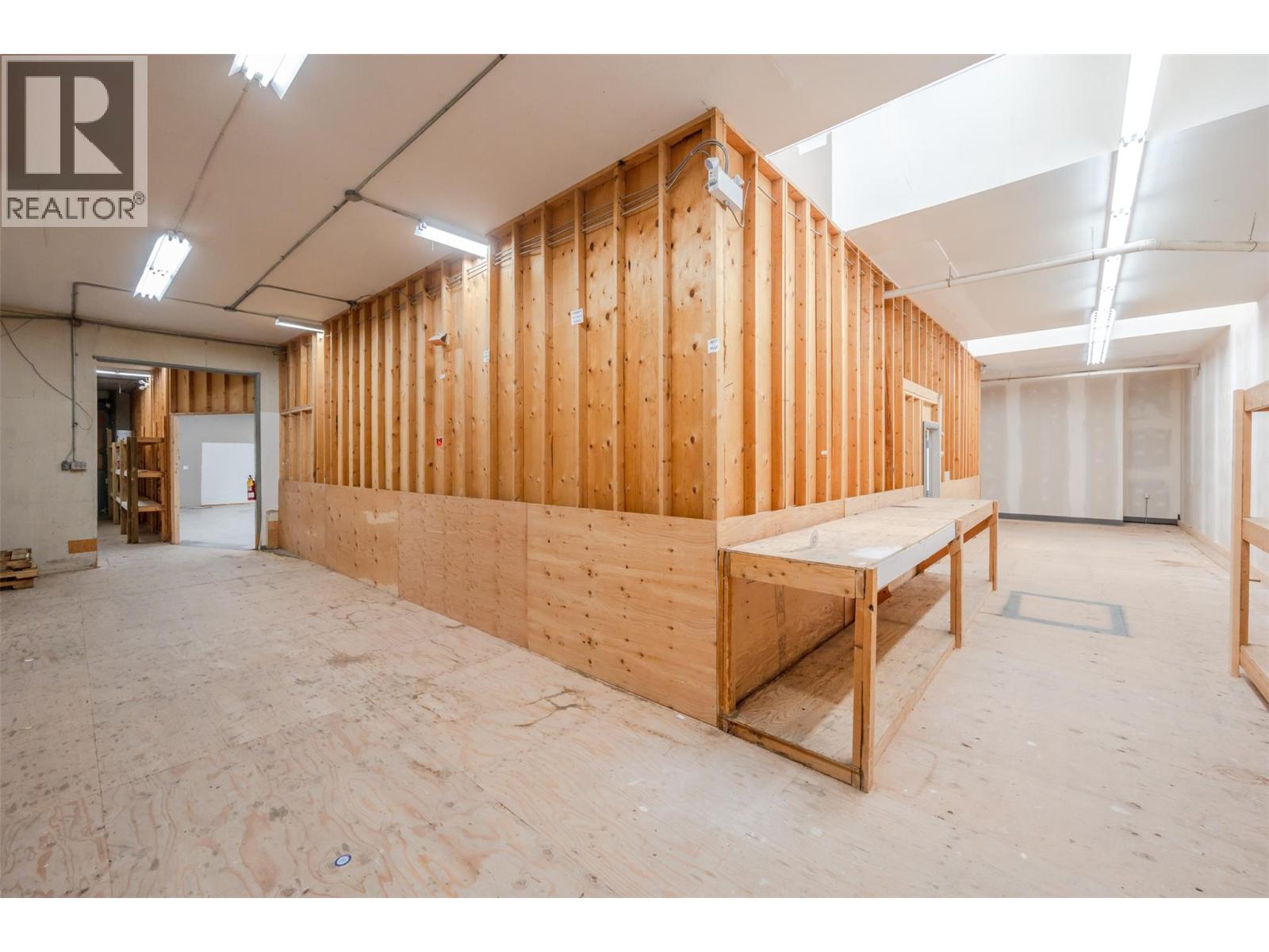 402 Industrial Avenue E Property Photo 25