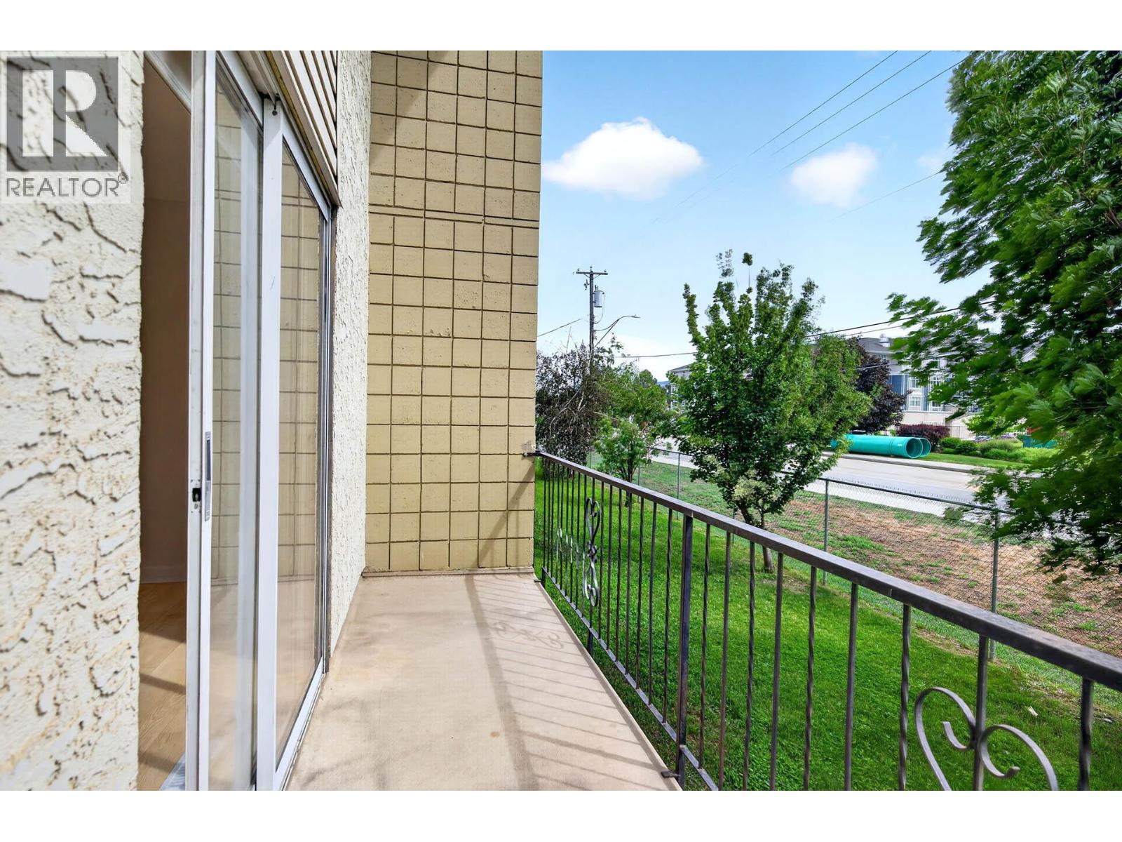 1946 Tranquille Road Unit# 9 Property Photo 11