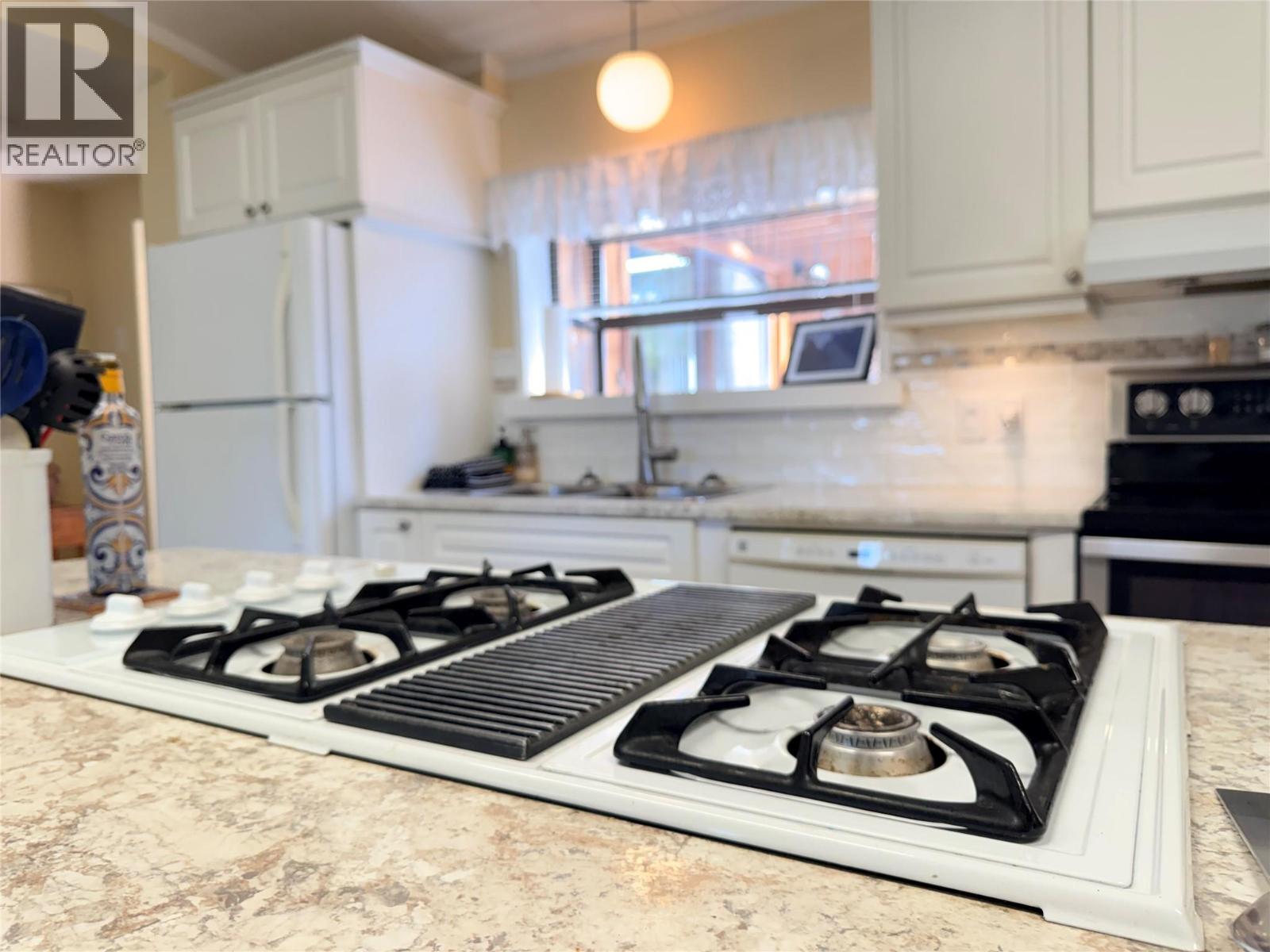 6240 Vine Road Property Photo 11