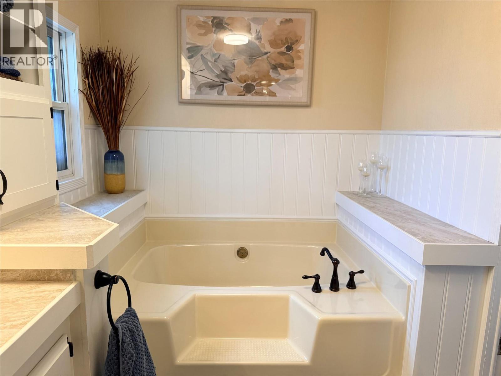 6240 Vine Road Property Photo 18