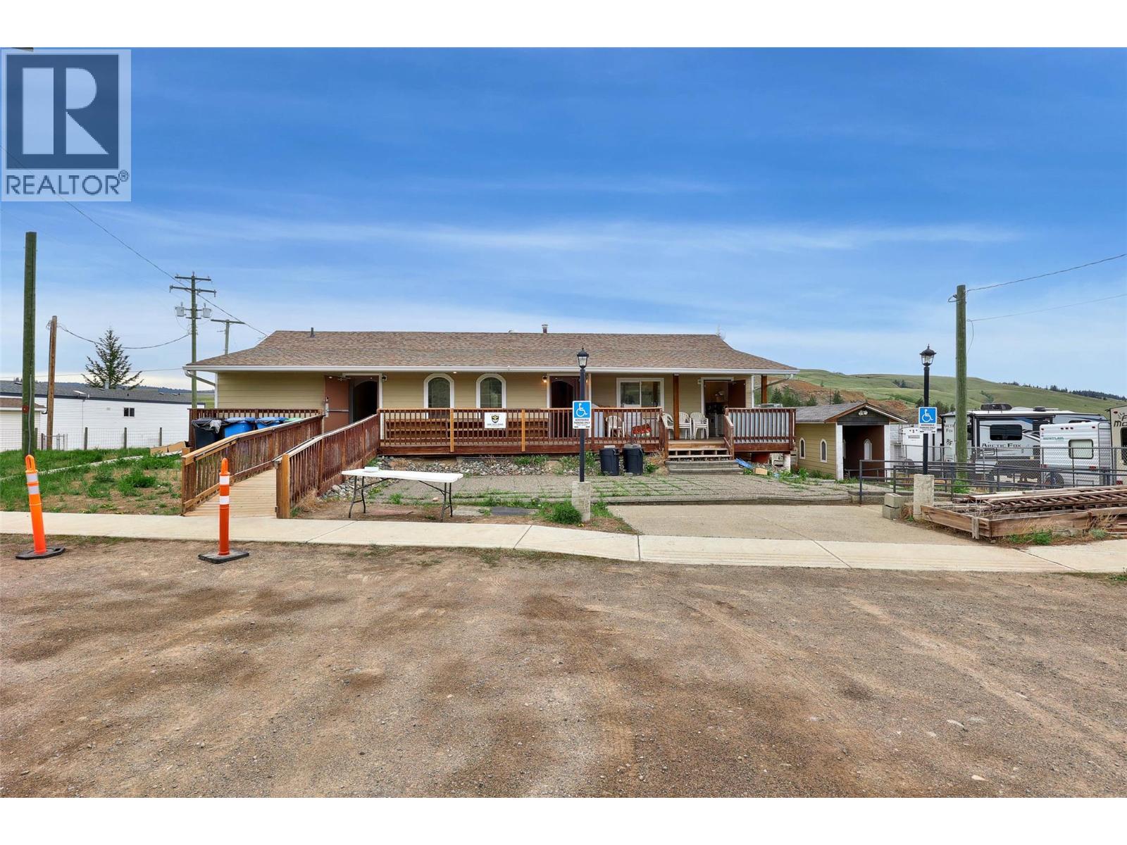 2805 Hwy 5a South Highway Property Photo 1