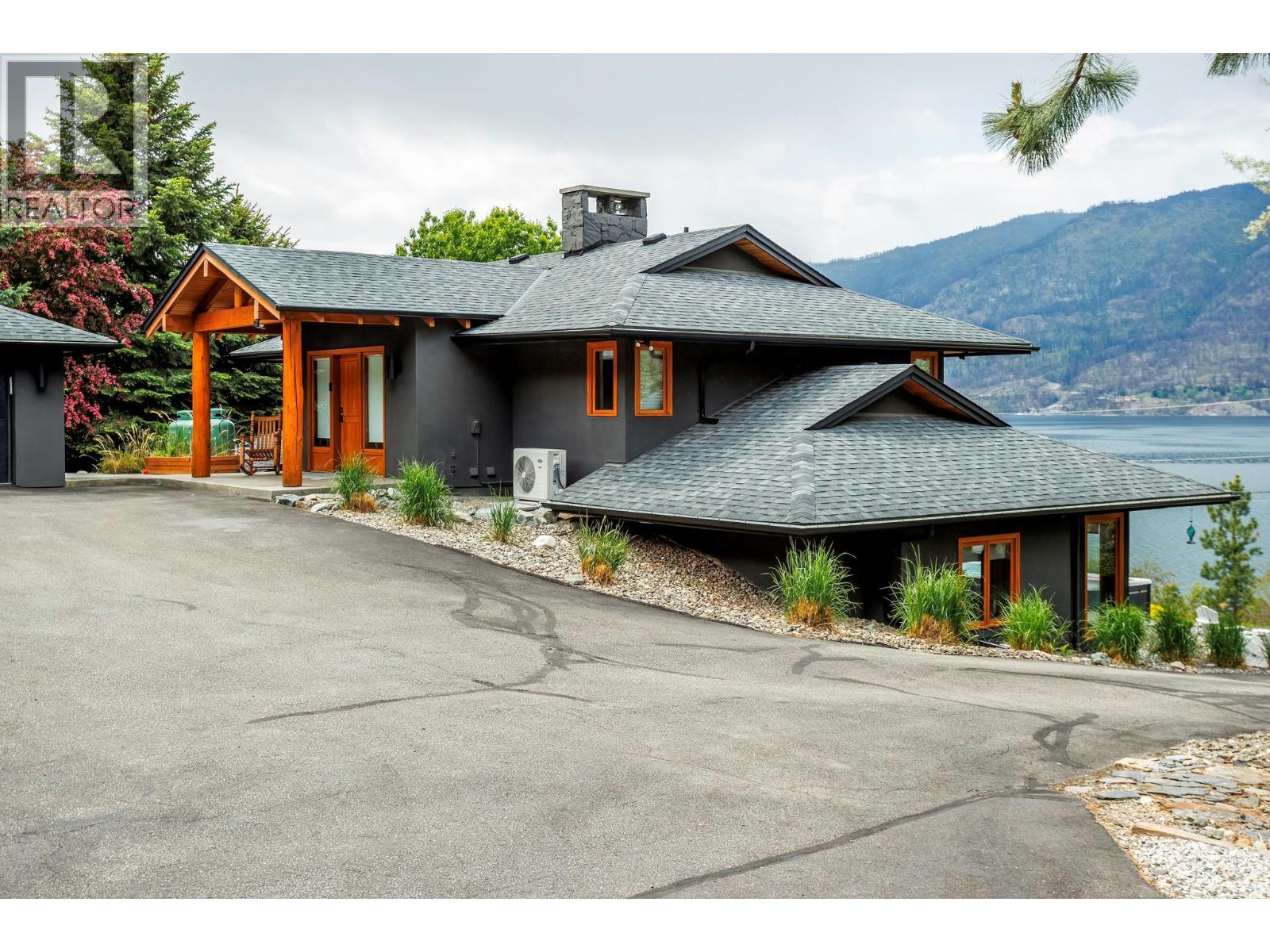9887 Okanagan Centre Road W Property Photo 3