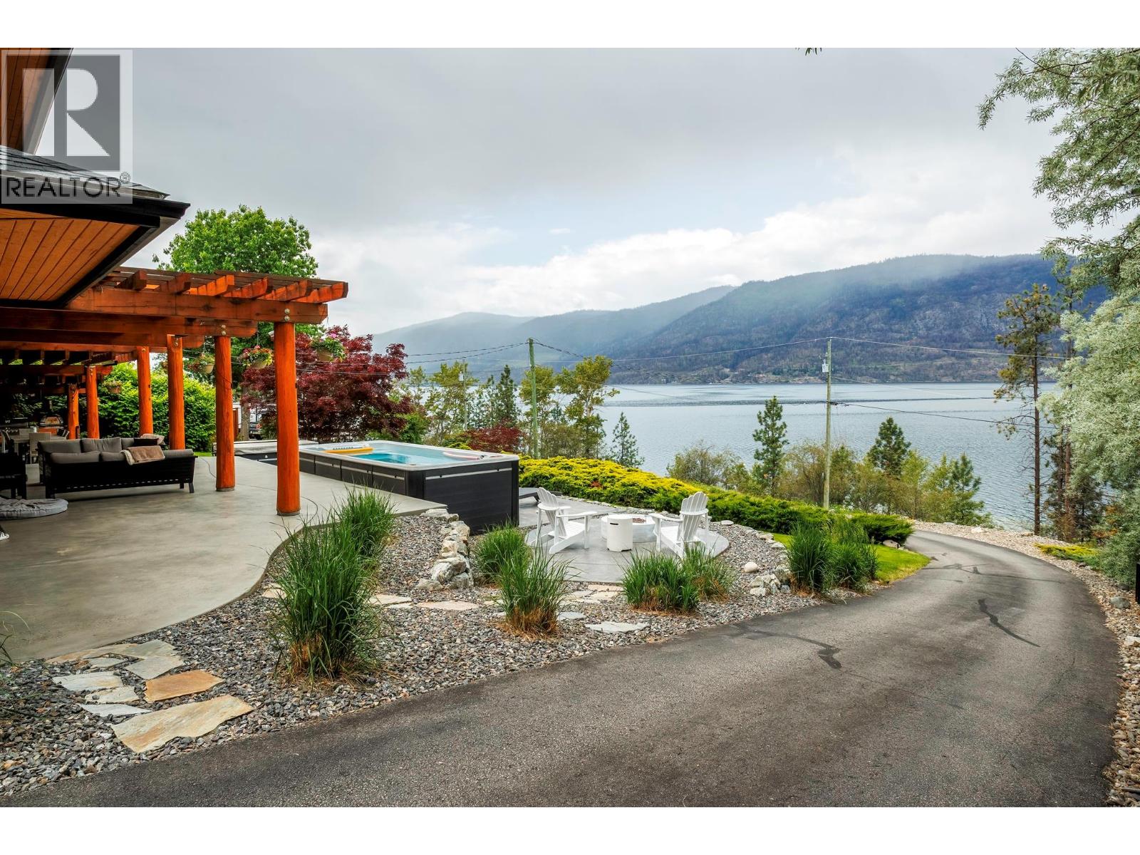 9887 Okanagan Centre Road W Property Photo 6