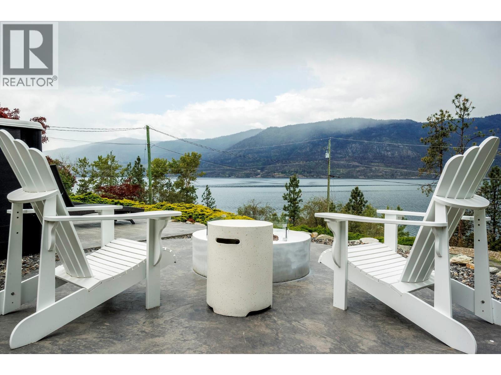 9887 Okanagan Centre Road W Property Photo 7