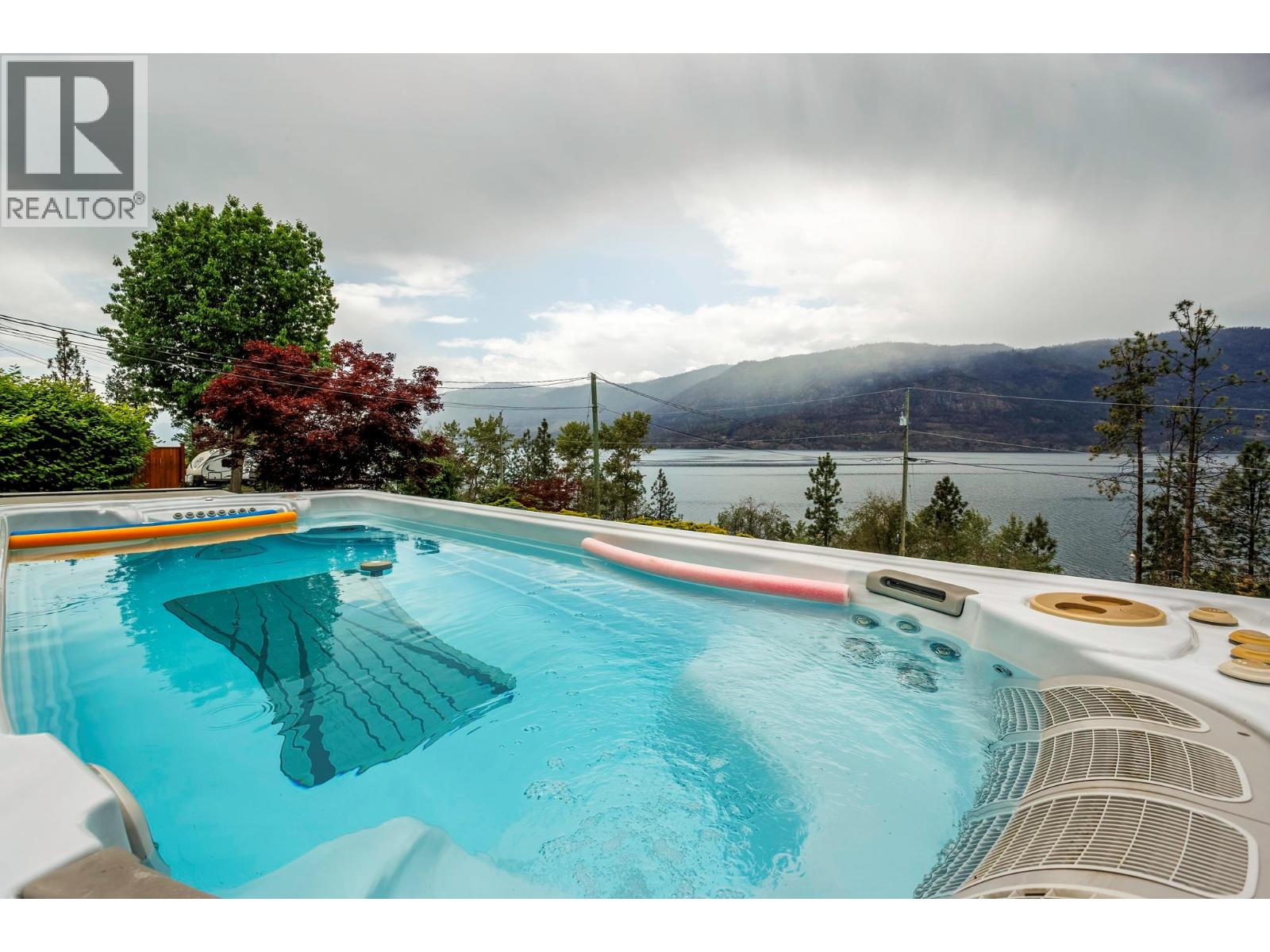 9887 Okanagan Centre Road W Property Photo 16