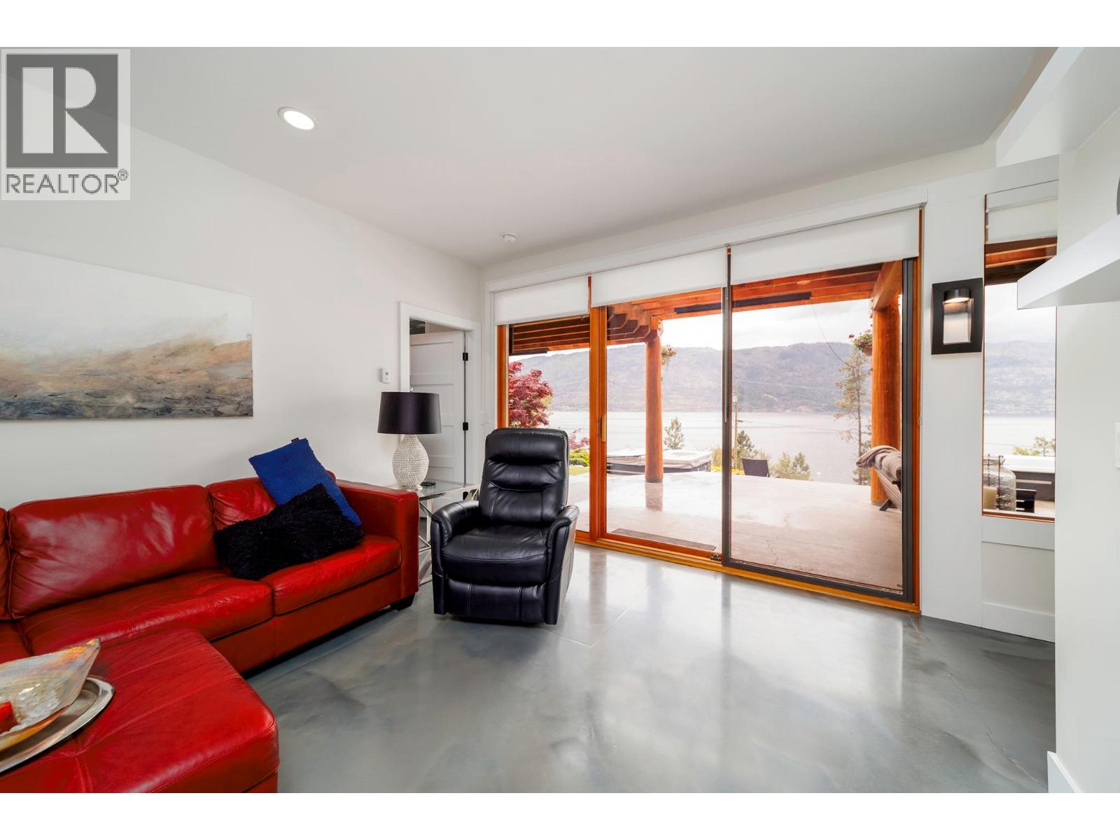 9887 Okanagan Centre Road W Property Photo 25