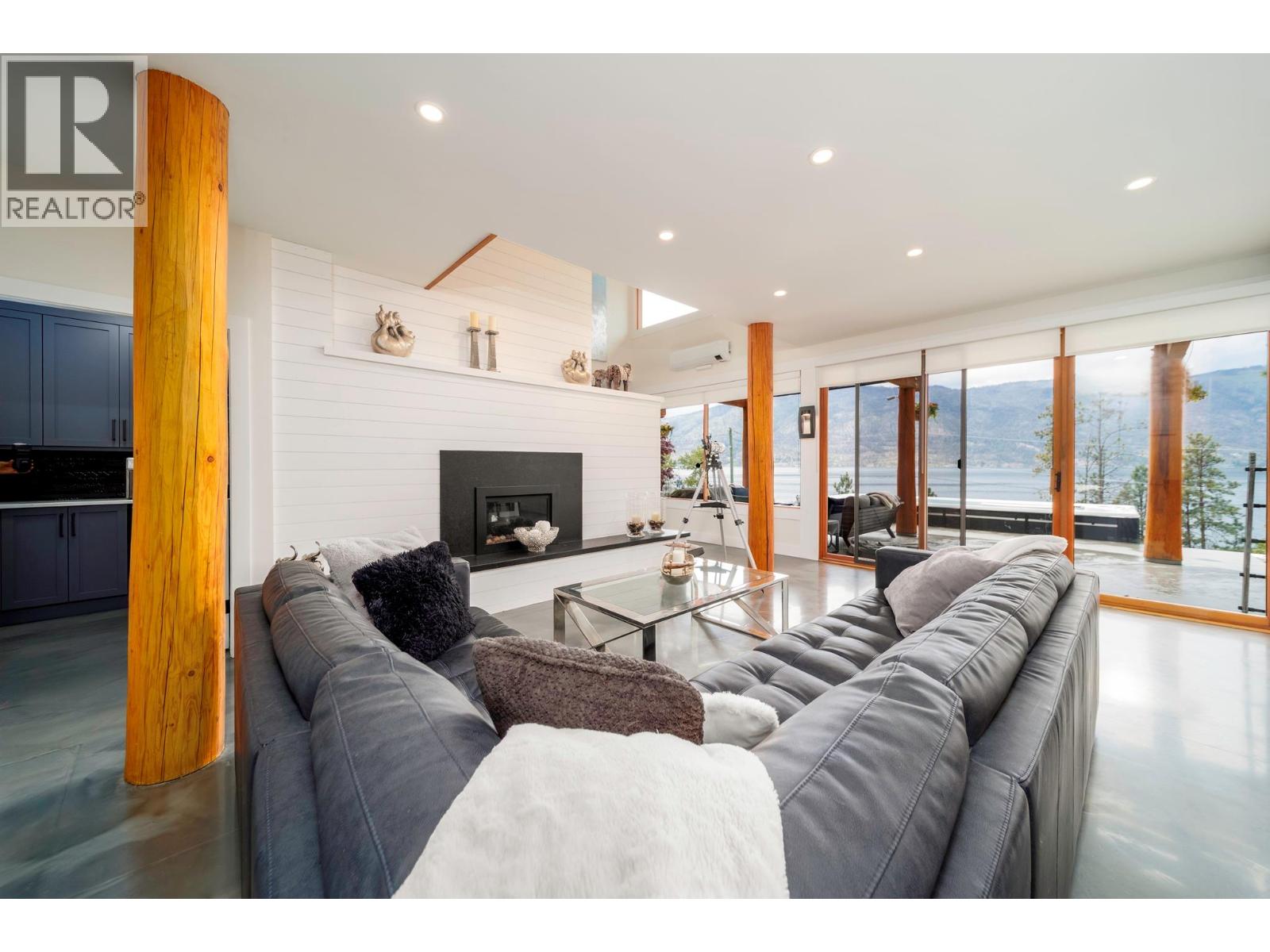9887 Okanagan Centre Road W Property Photo 32