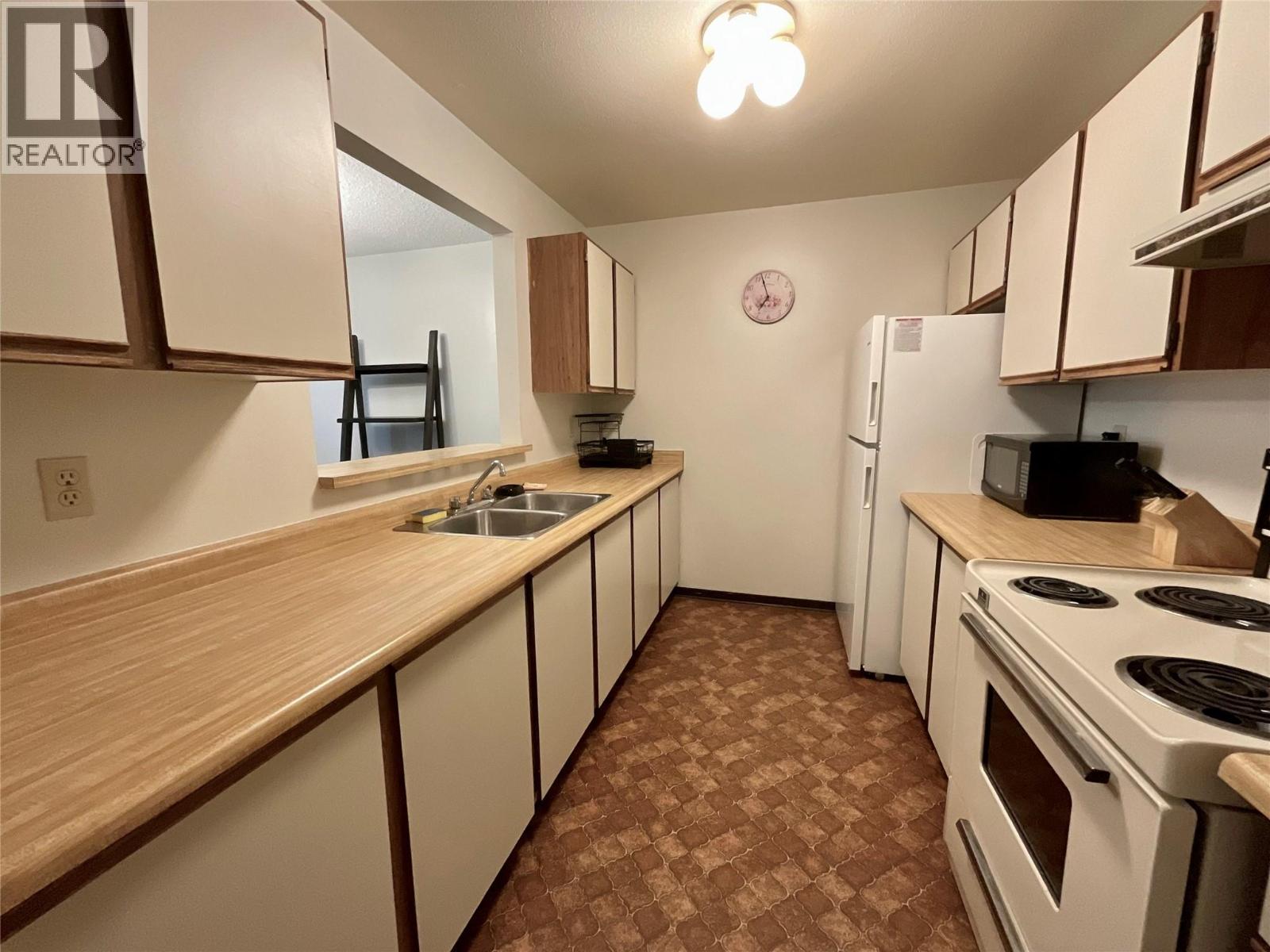 108 Spruce Avenue Unit# 315 Property Photo 2