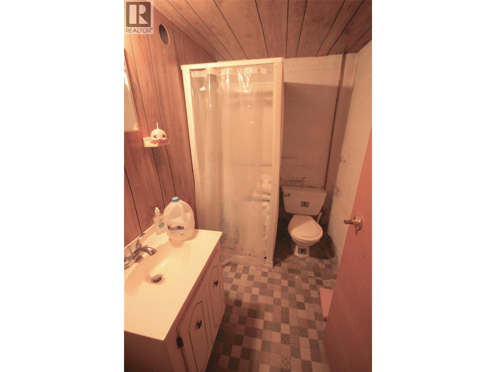 3208 35 Street Property Photo 13