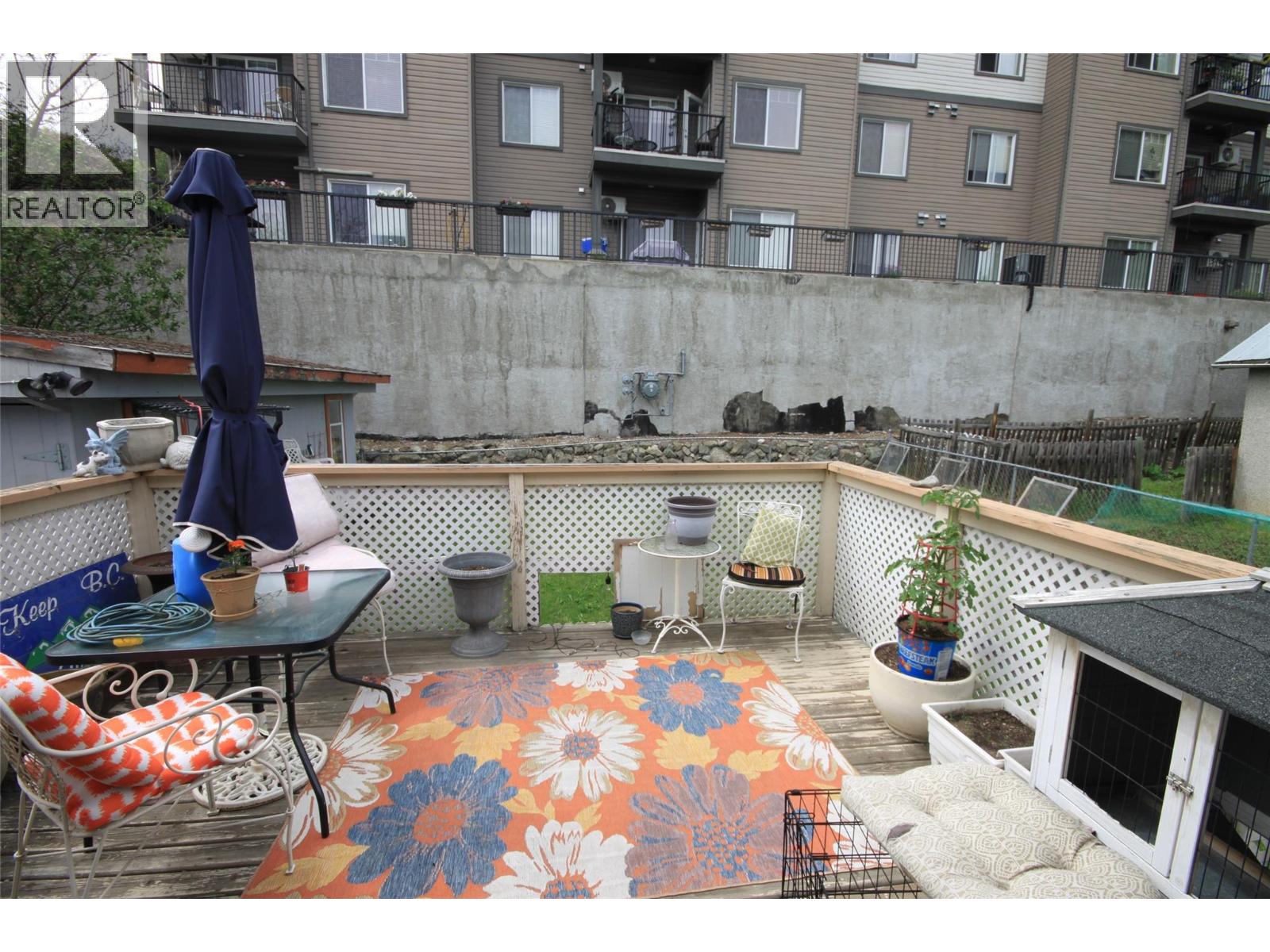 3208 35 Street Property Photo 15
