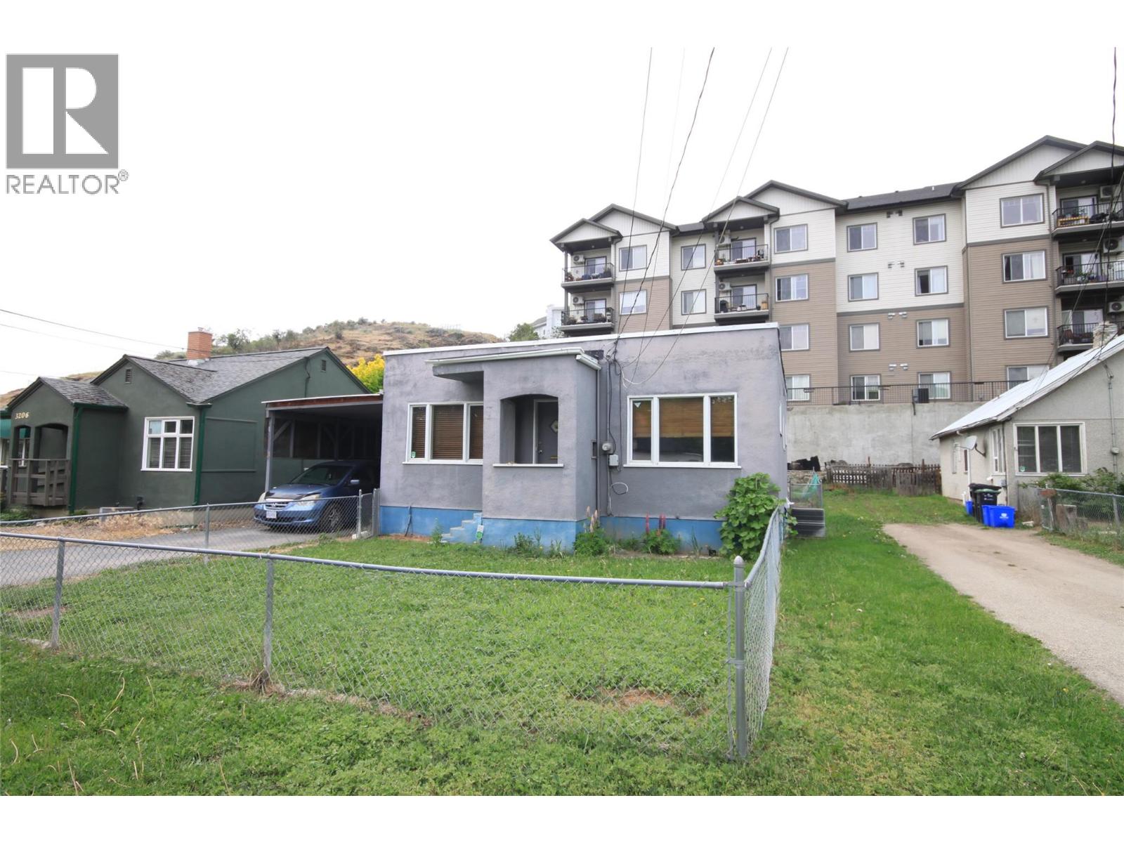 3208 35 Street Property Photo 23