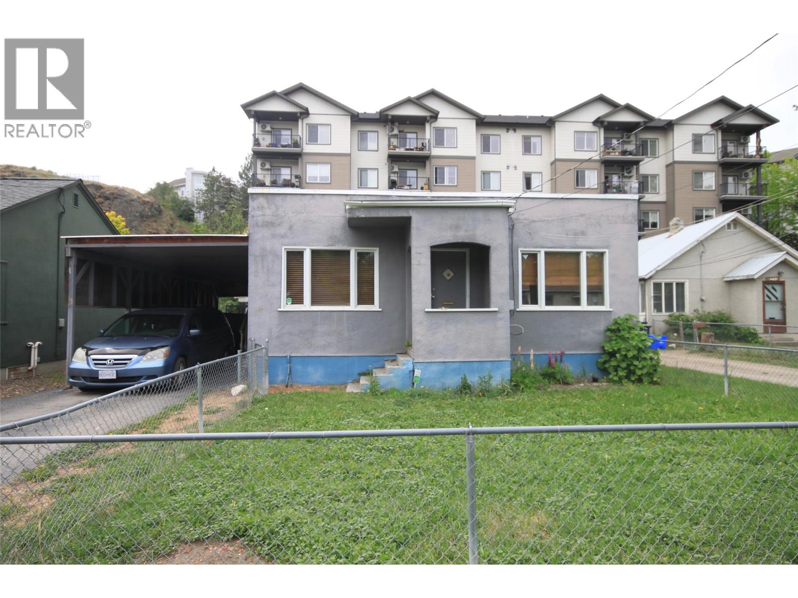 3208 35 Street Property Photo 24