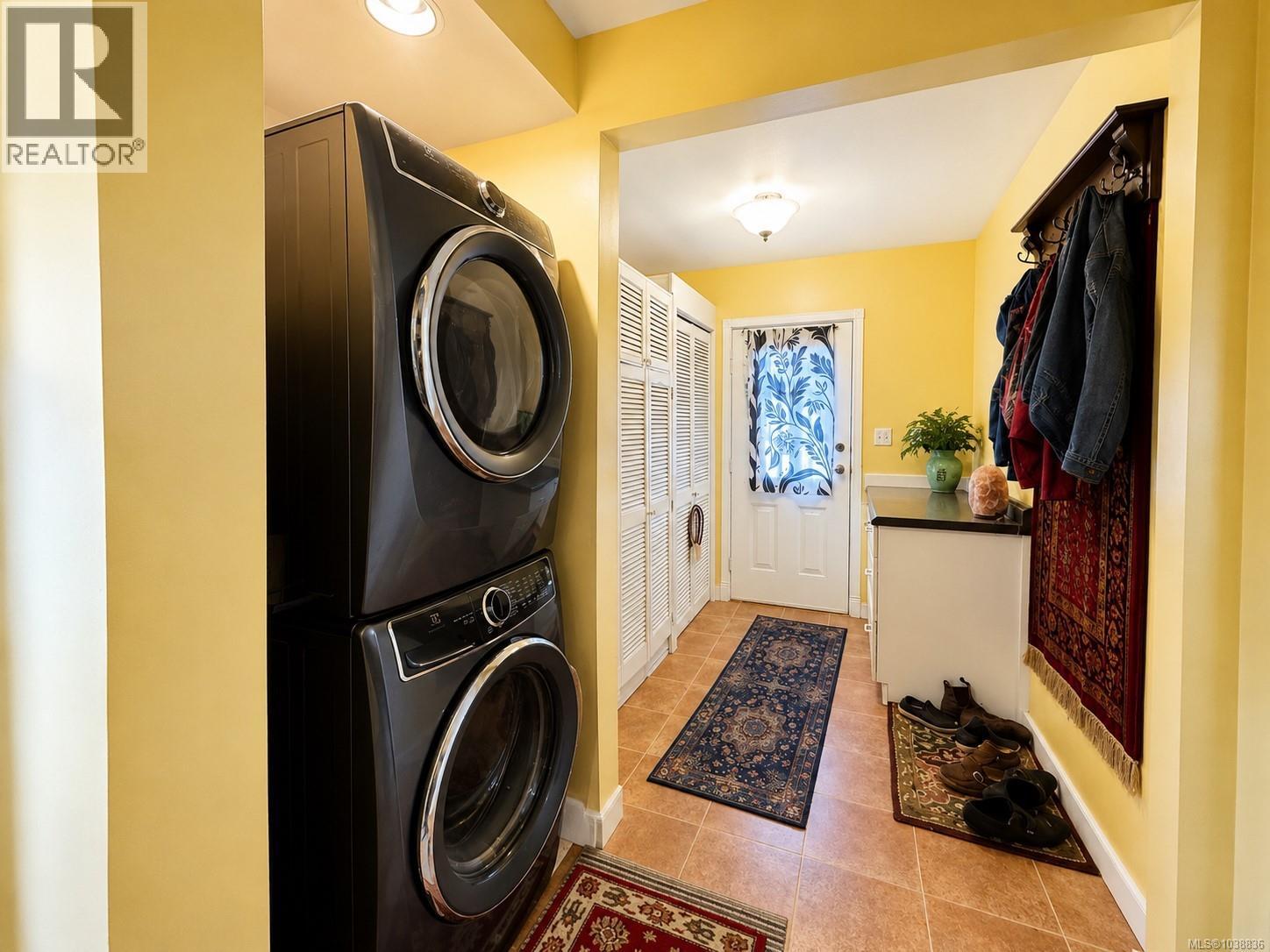 5292 Margaret St Property Photo 9
