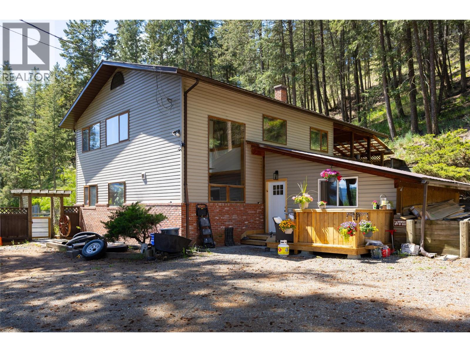 4644 97 Highway Property Photo 2