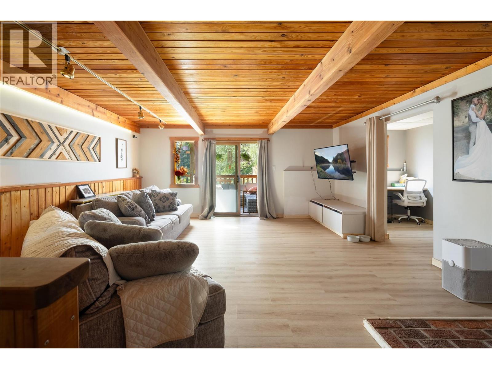 4644 97 Highway Property Photo 8