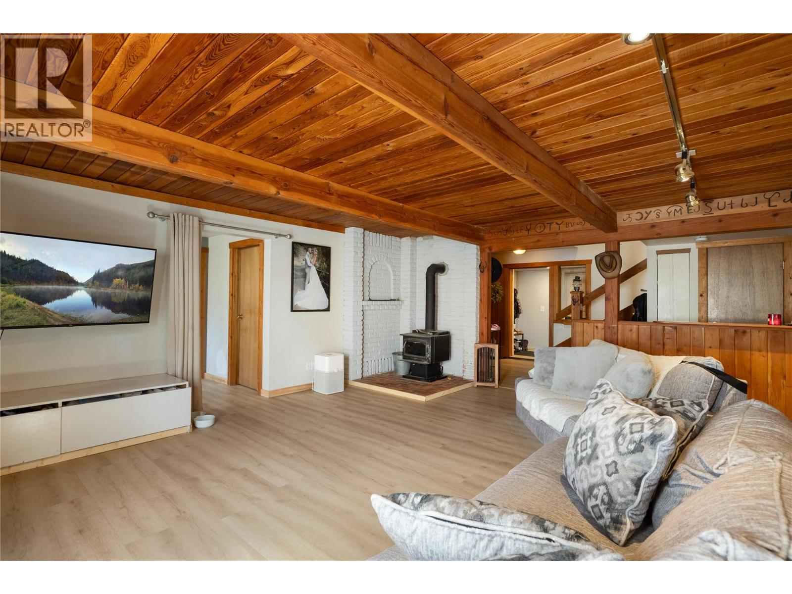 4644 97 Highway Property Photo 10