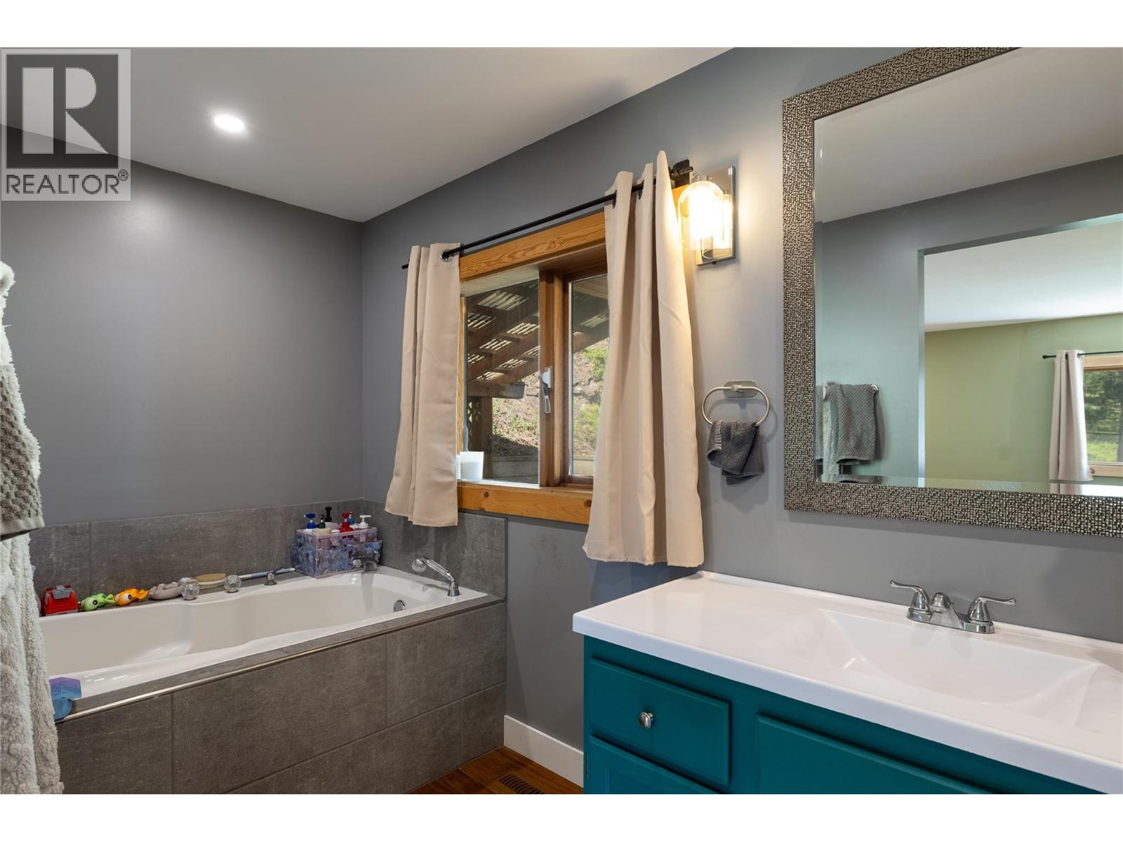 4644 97 Highway Property Photo 21