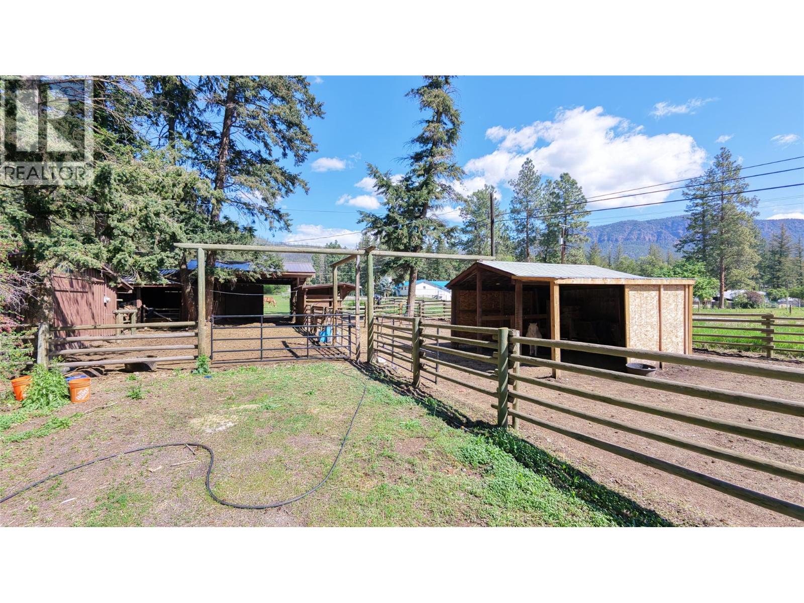 4644 97 Highway Property Photo 47