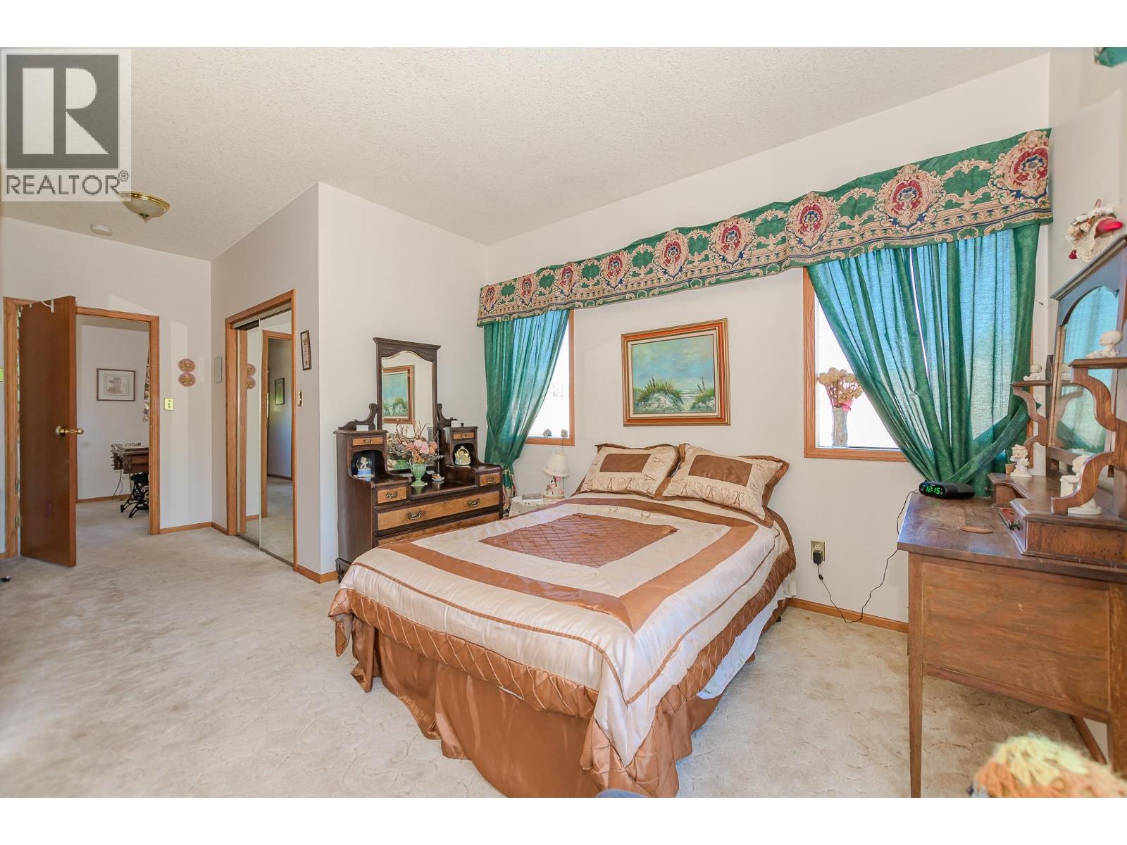 2392 Mt Tuam Crescent Property Photo 37