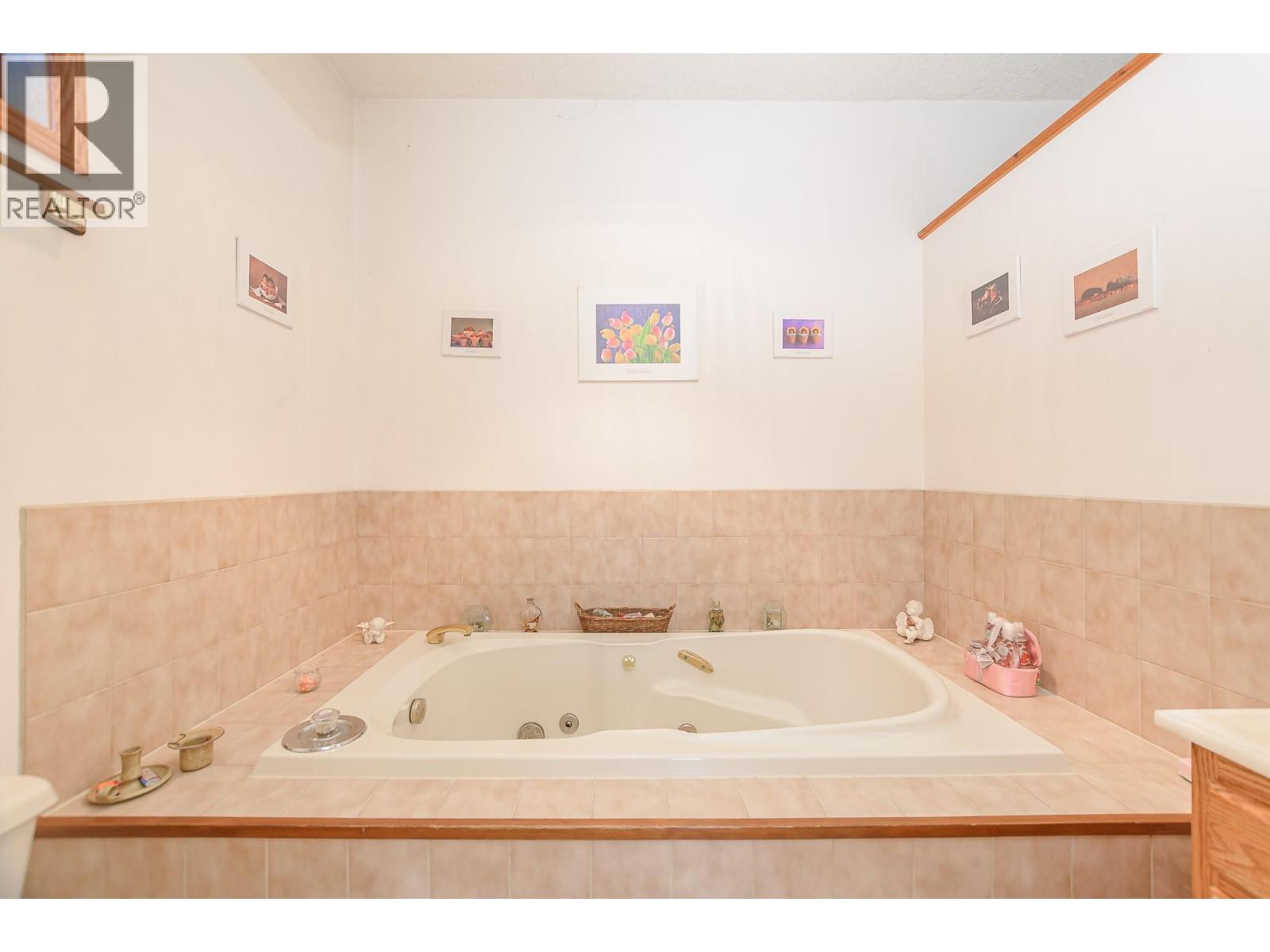 2392 Mt Tuam Crescent Property Photo 41