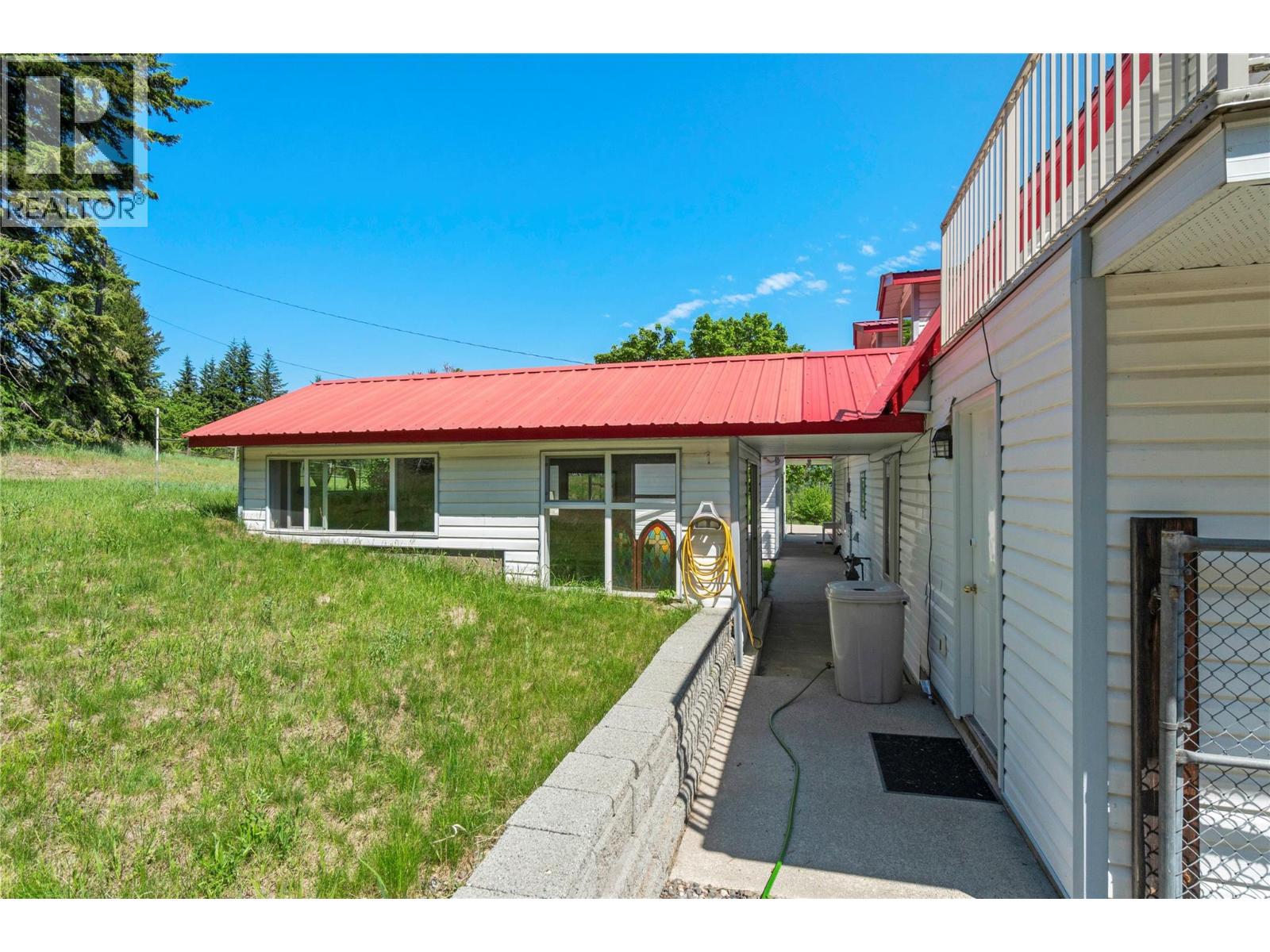 5641 50 Street Nw Property Photo 14