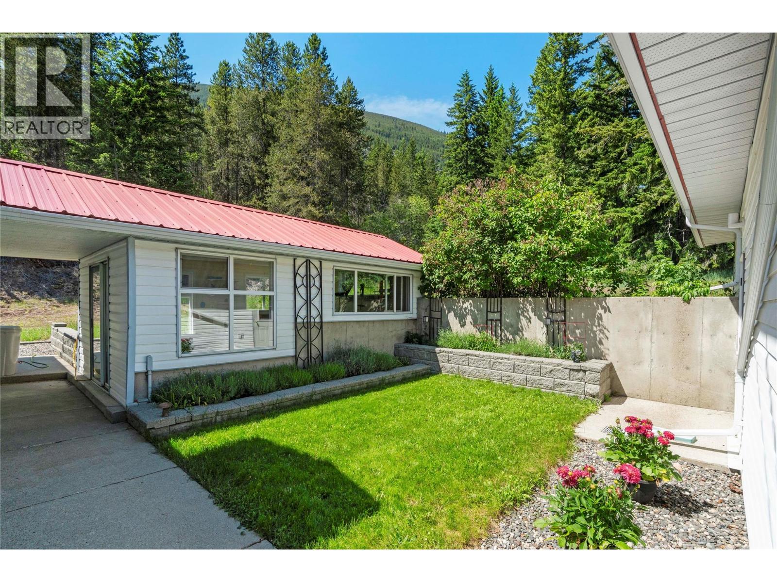 5641 50 Street Nw Property Photo 15