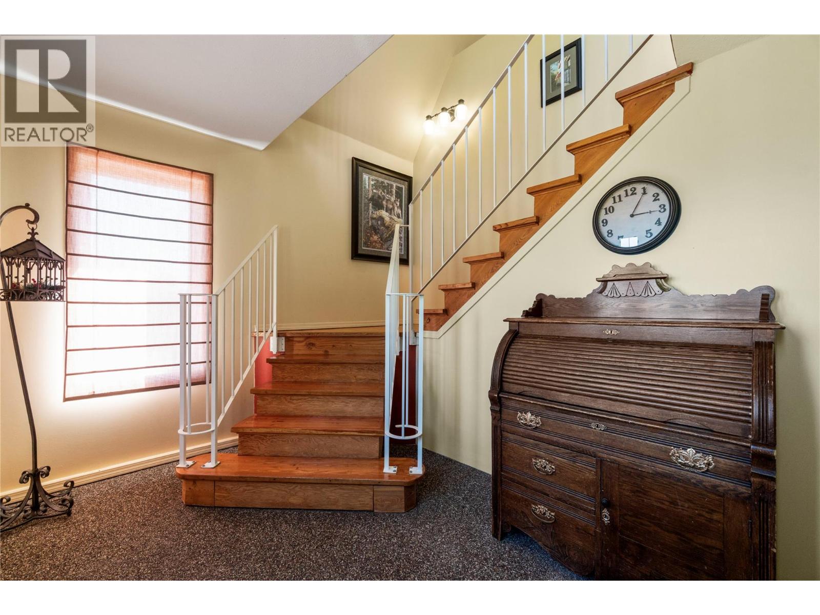 5641 50 Street Nw Property Photo 17