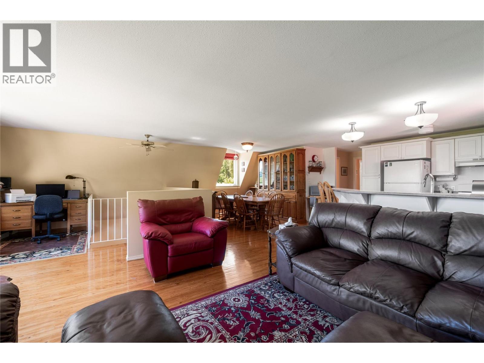 5641 50 Street Nw Property Photo 22