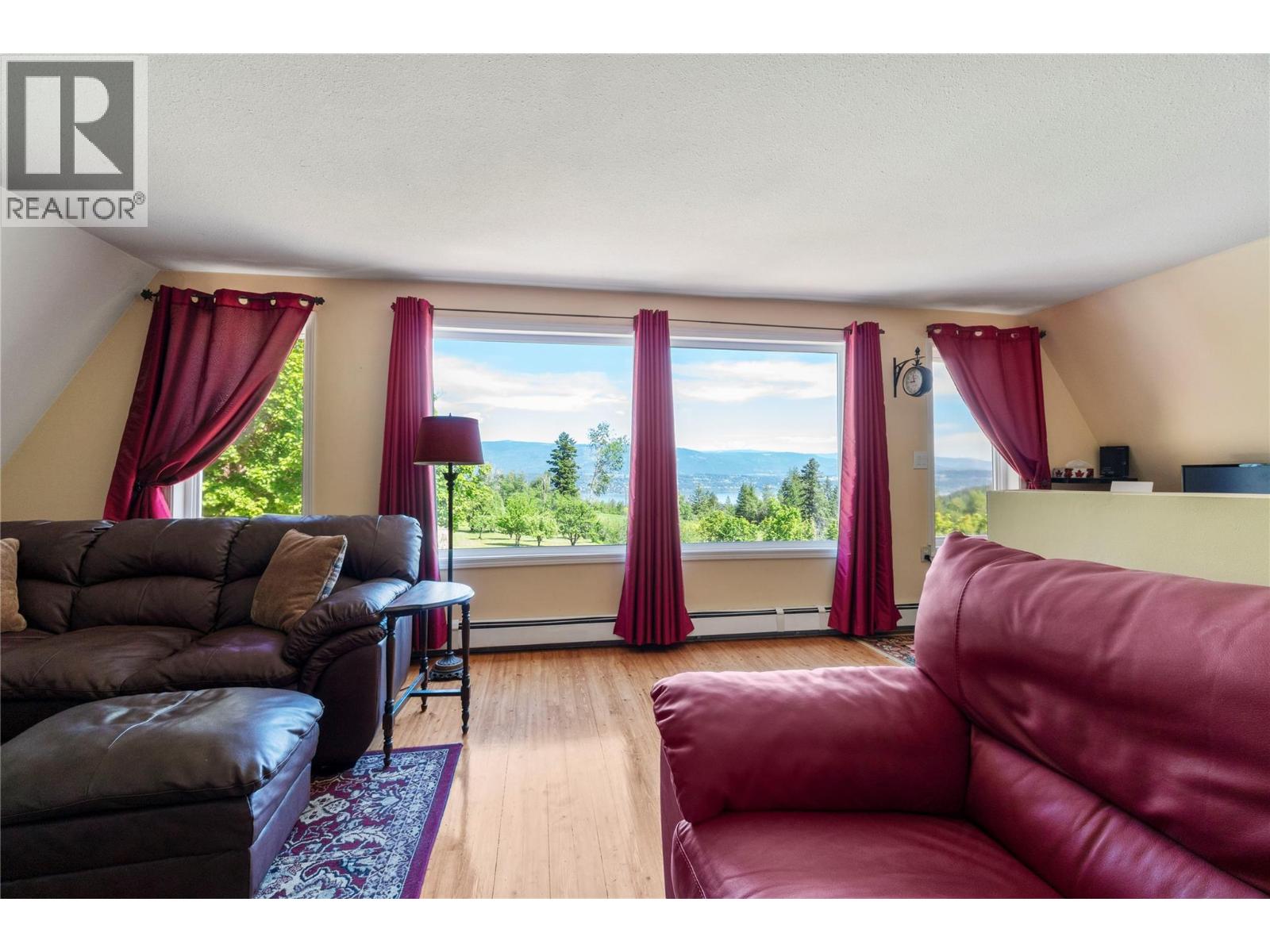 5641 50 Street Nw Property Photo 25